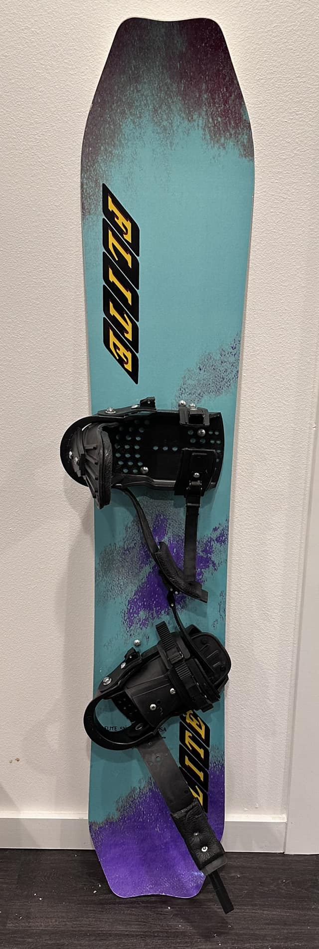 Vintage Apocalypse Snowboard from 1997 in Australia