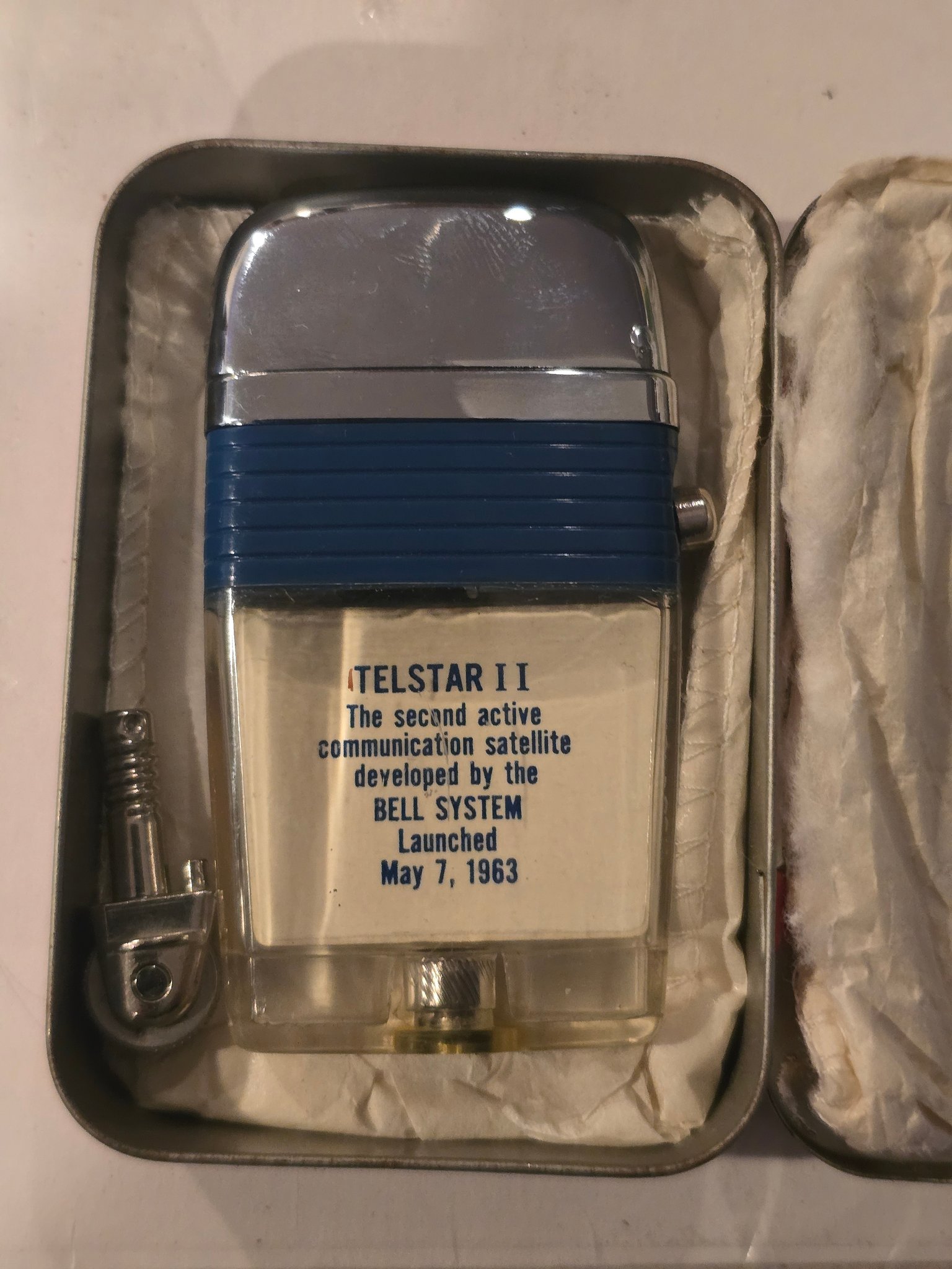 Unique vintage Scripto New Windguard VU-lighter gift