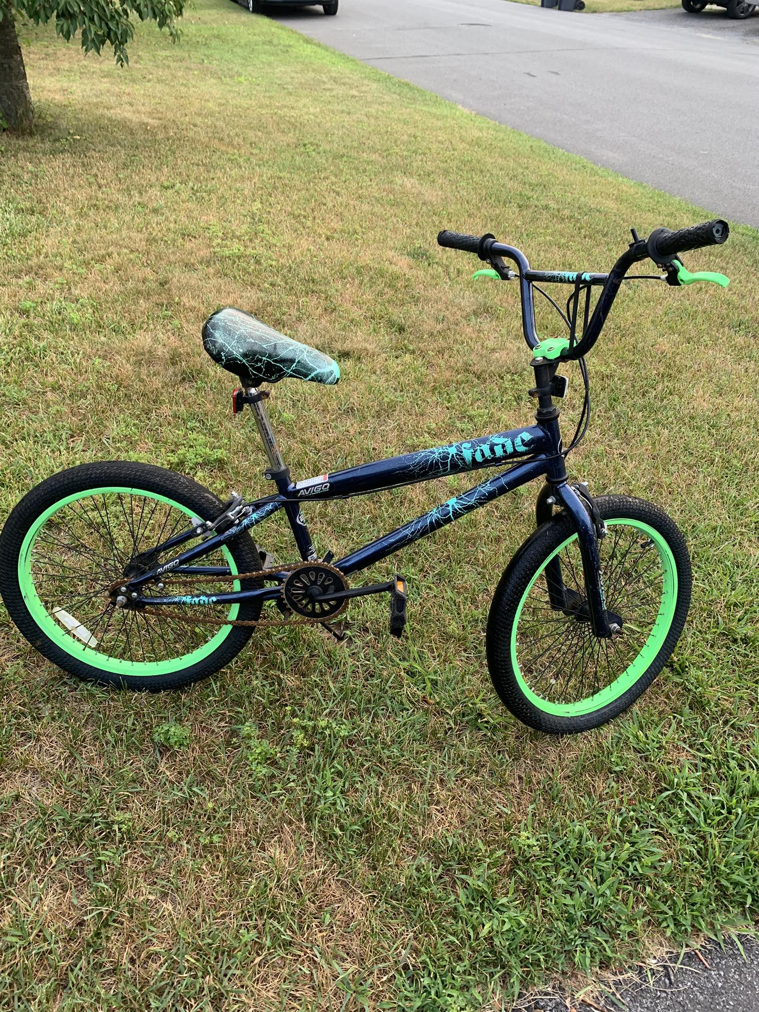 avigo 20 inch nighthawk bmx bike with helmet Eastern Nightwasp 20