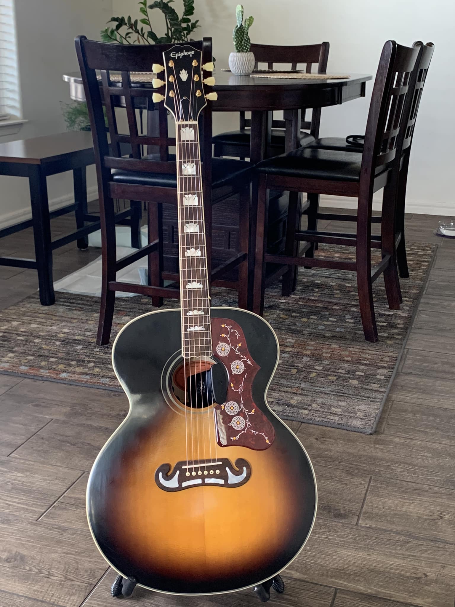 Epiphone Masterbilt J200 acoustic guitar review