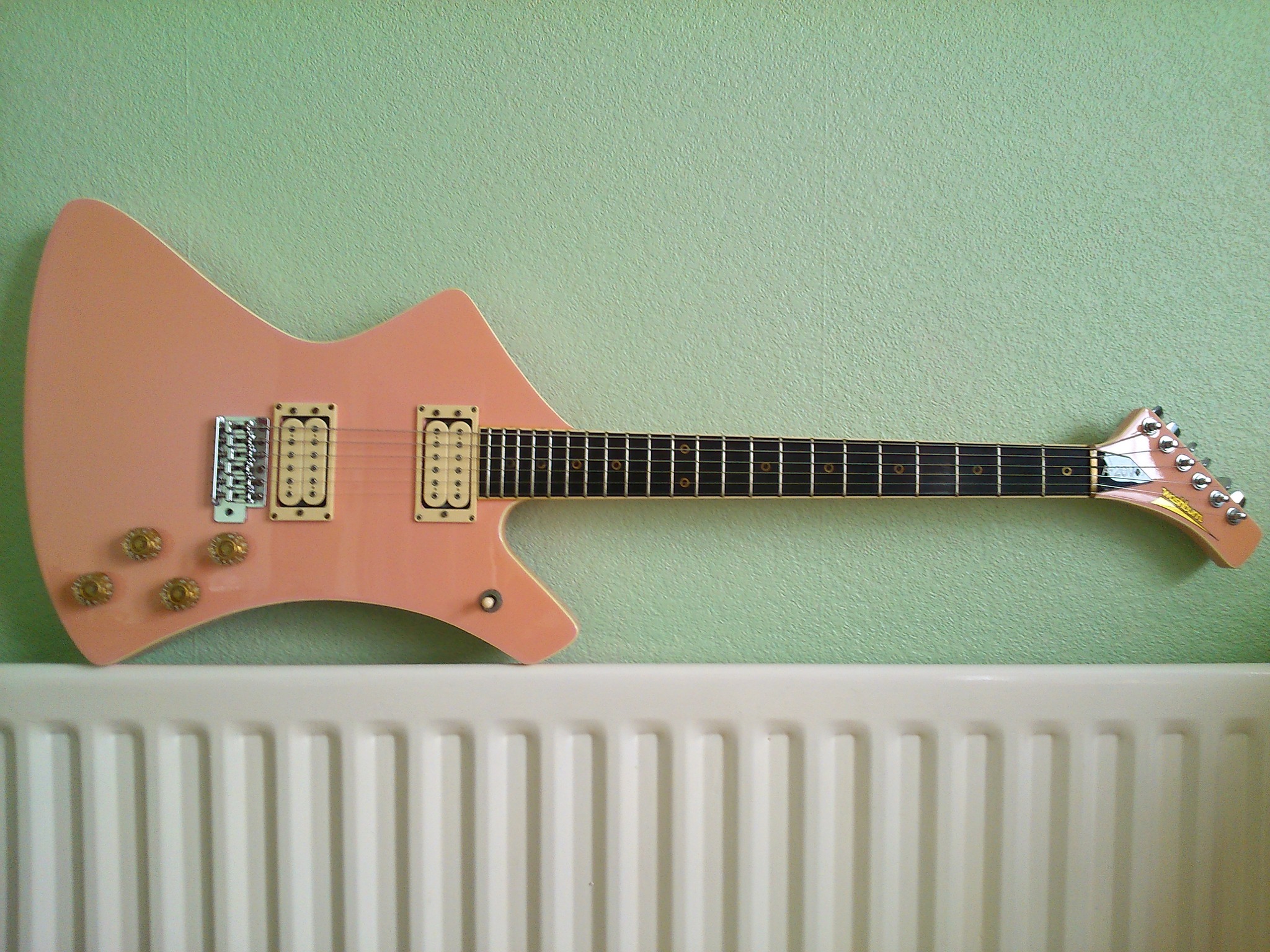 Washburn A20V guitar with Dimarzio pickups