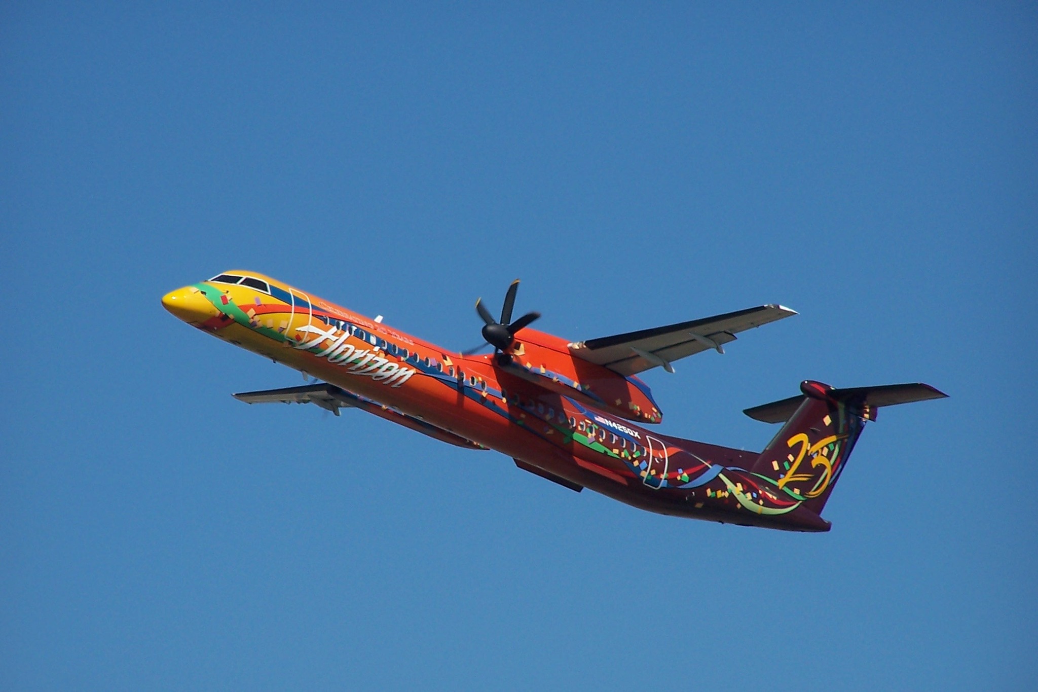 Horizon Air 25th Anniversay Q400