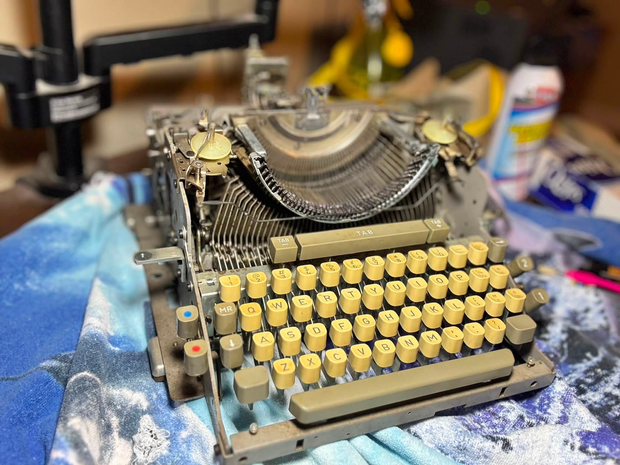 Adler Universal 39 typewriter model