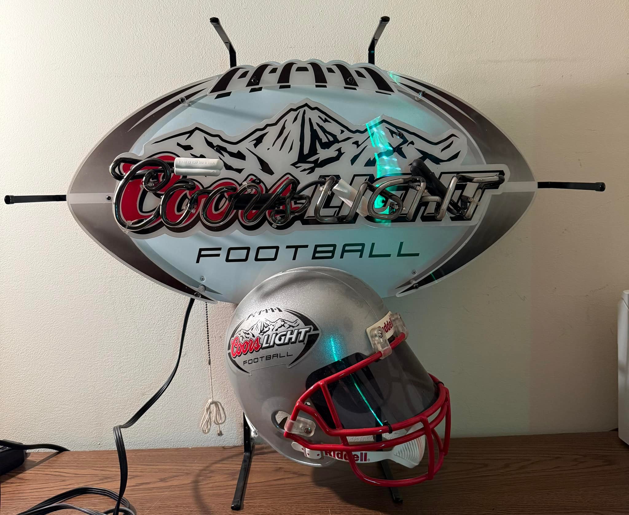 coors light beer nfl football helmet neon bar sign Washington Redskins LED Electrical Coors Light Football Neon Sign