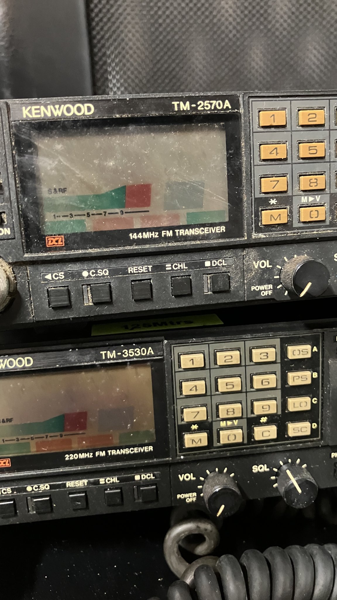Nice, working Kenwood TM-733 dial band radio. Photos show
