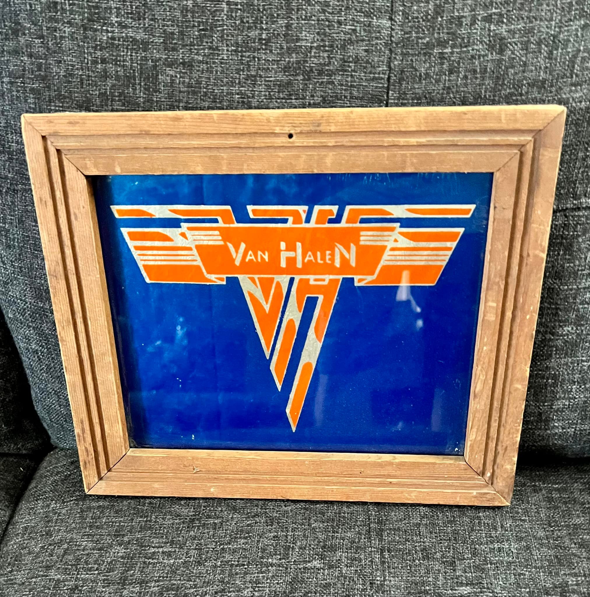Carnival glass mirror painting and cleaning tips display picture 1