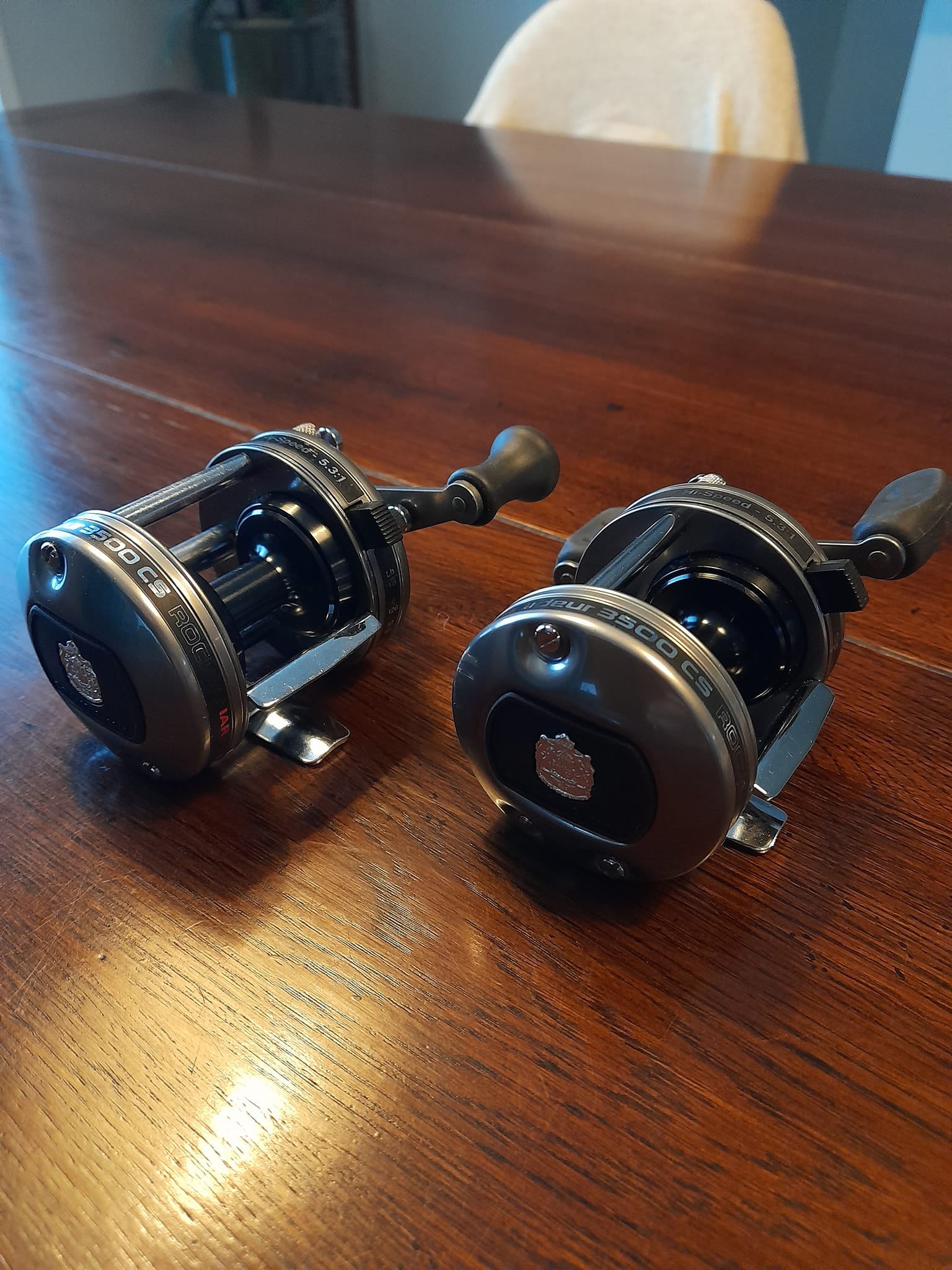 Which one 3500 cs rocket handle is correct? Both have same 