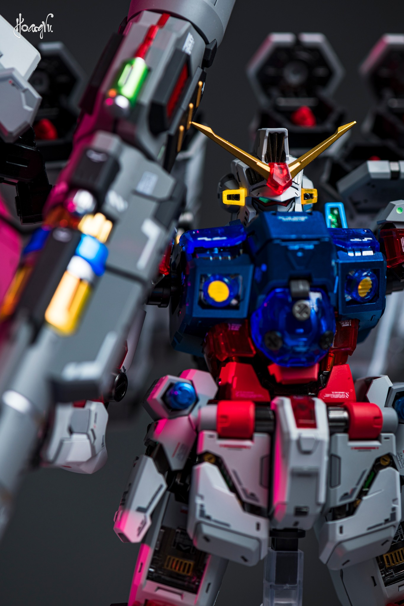 Custom GP02 Solomon Gundam with Clear Candy paint and UV-reactive