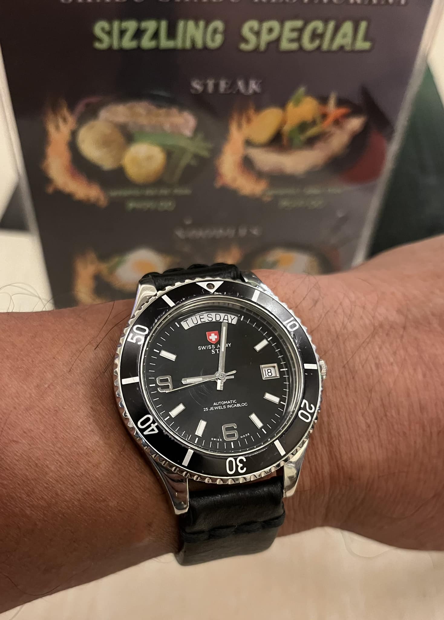 Vintage SWISS ARMY ST Automatic 25 Jewels Incabloc