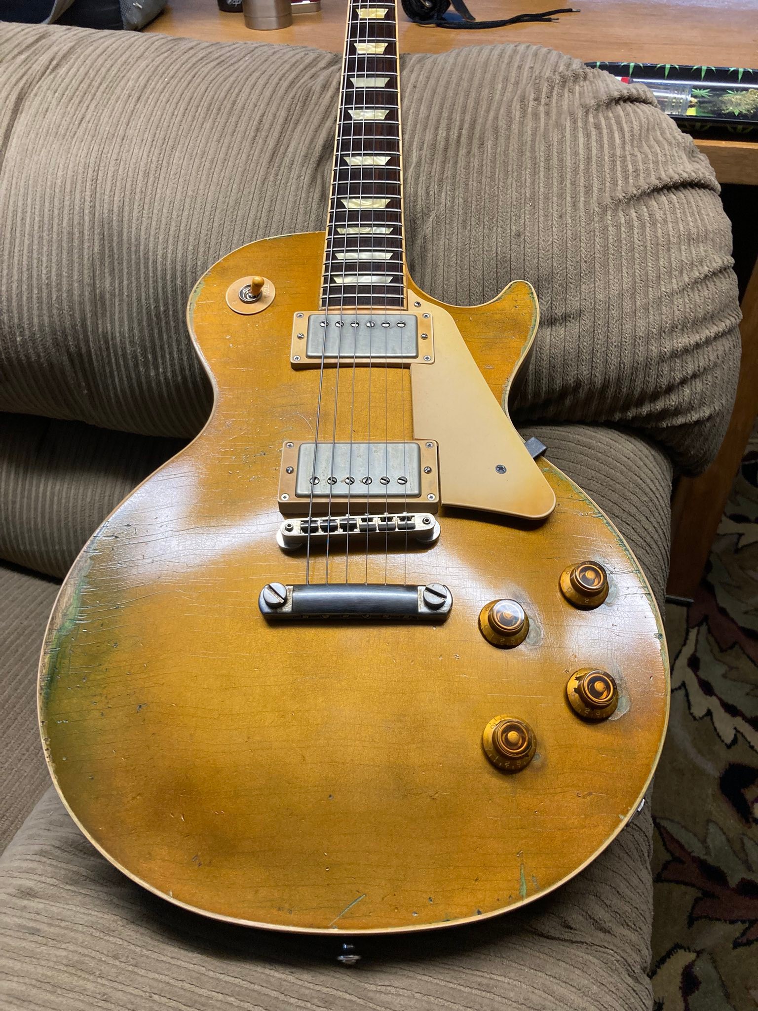 New guitar day with 2011 lp traditional gold top