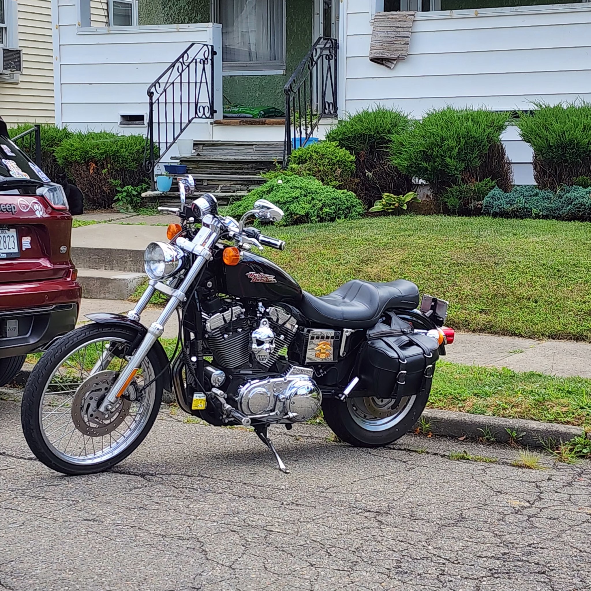 Harley Davidson xl1200c with whitewalls?