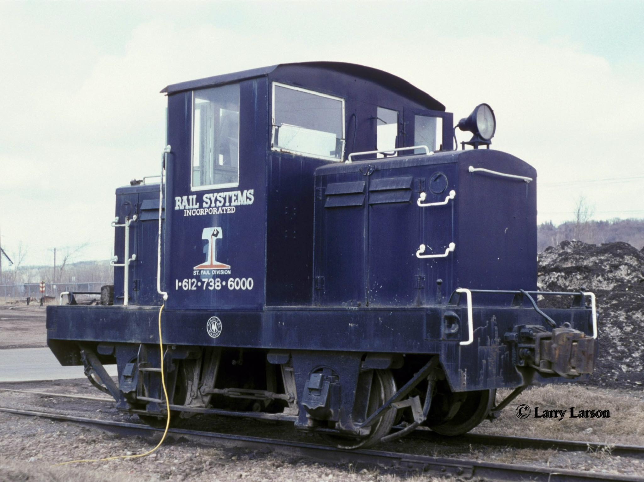 Rail Systems Inc. 12 Ton Mack on April 6, 1996 in St Paul, MN