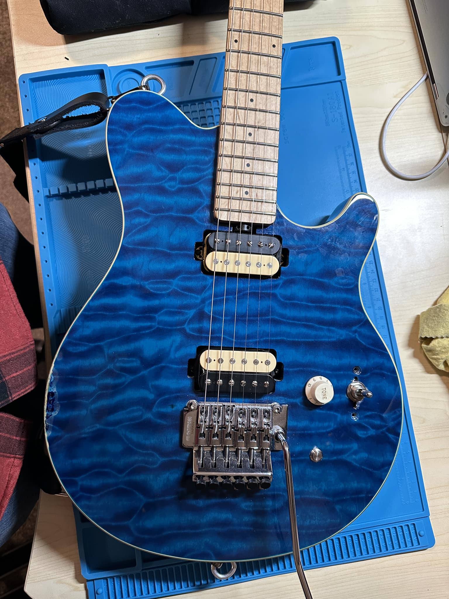 EBMM Sterling AX40D upgrade with USA Dimarzio Axis pickups and