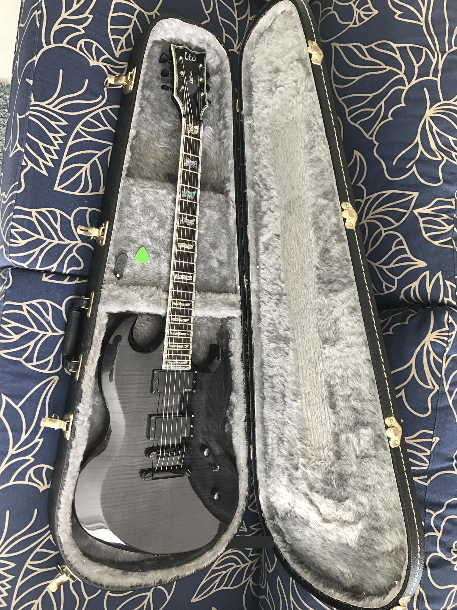 ESP LTD Viper-1000FM Deluxe guitar with EMG 81/85 pickups