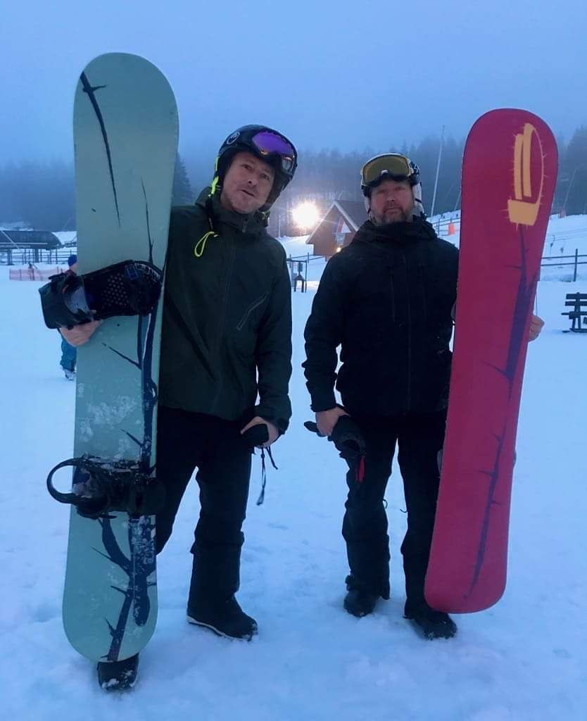 Riding vintage Burton Supermodel 181 snowboards from 1997