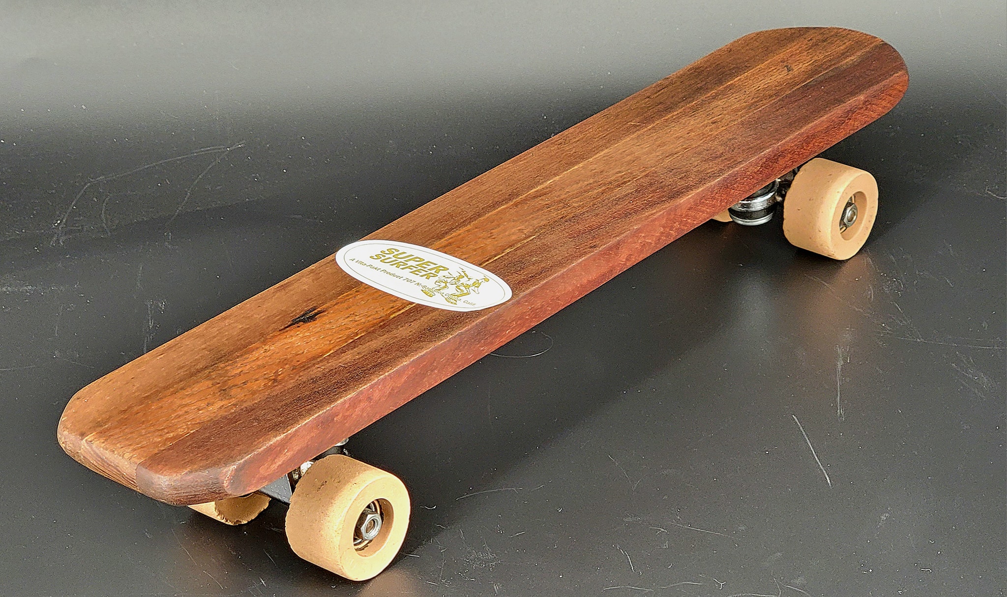 Restoring a vintage Super Surfer Big Banana skateboard