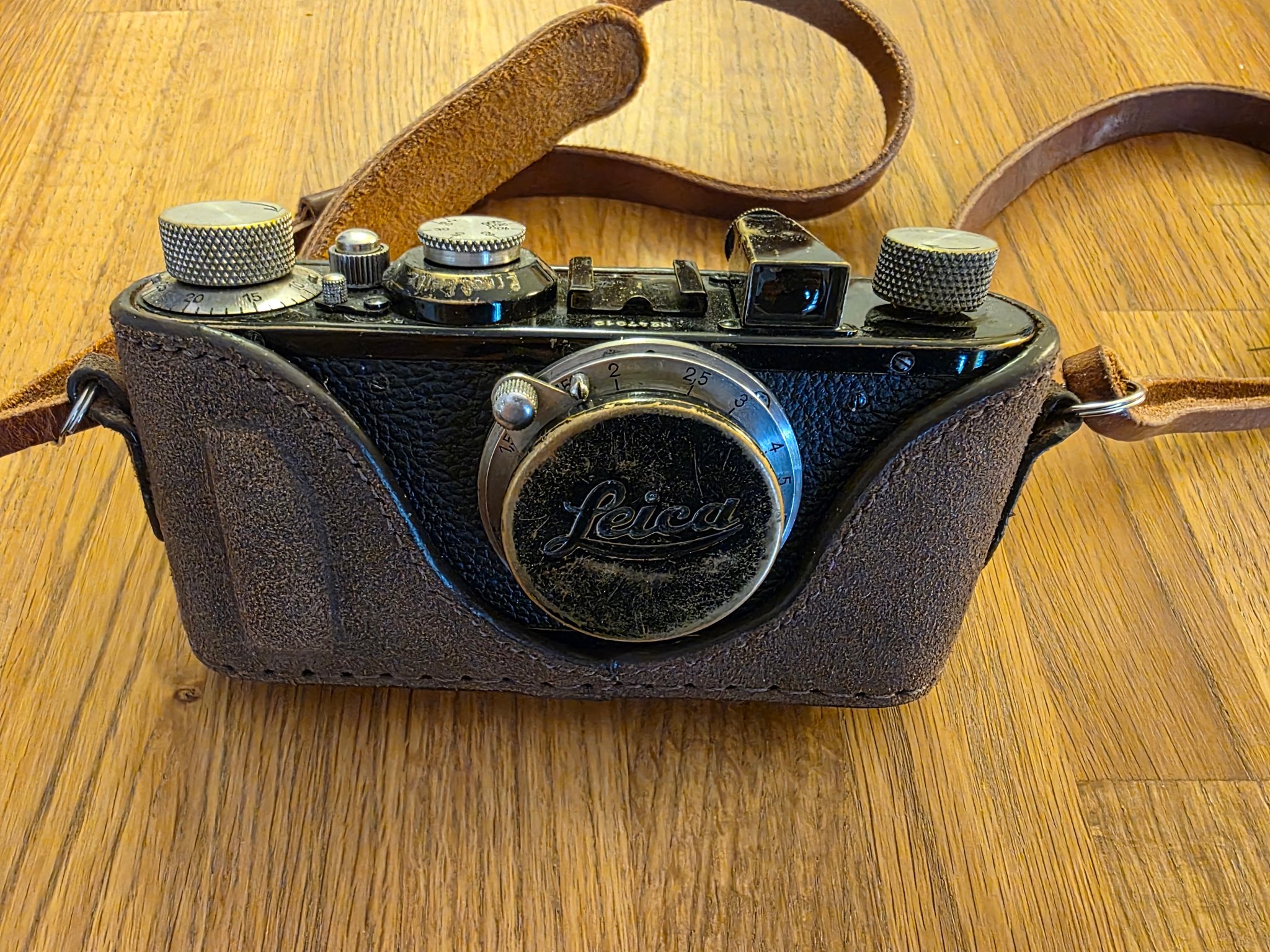 3D printed half case with strap for Zeiss Ikon Contina 1A camera