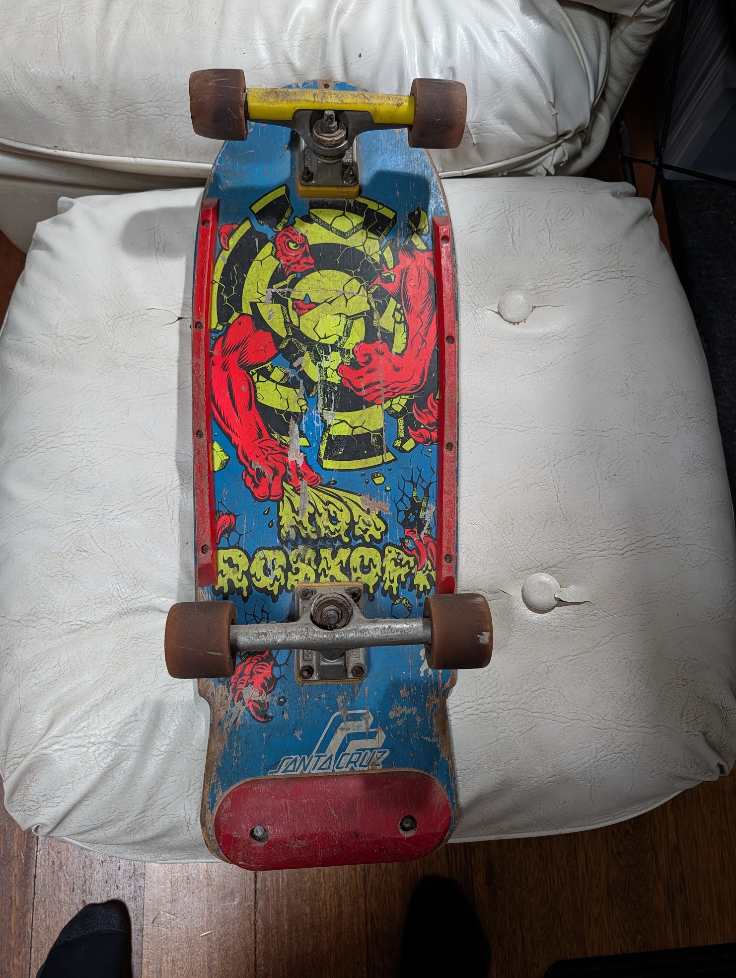 Made by Sure Grip. My first wide board in the 80's. Complete with