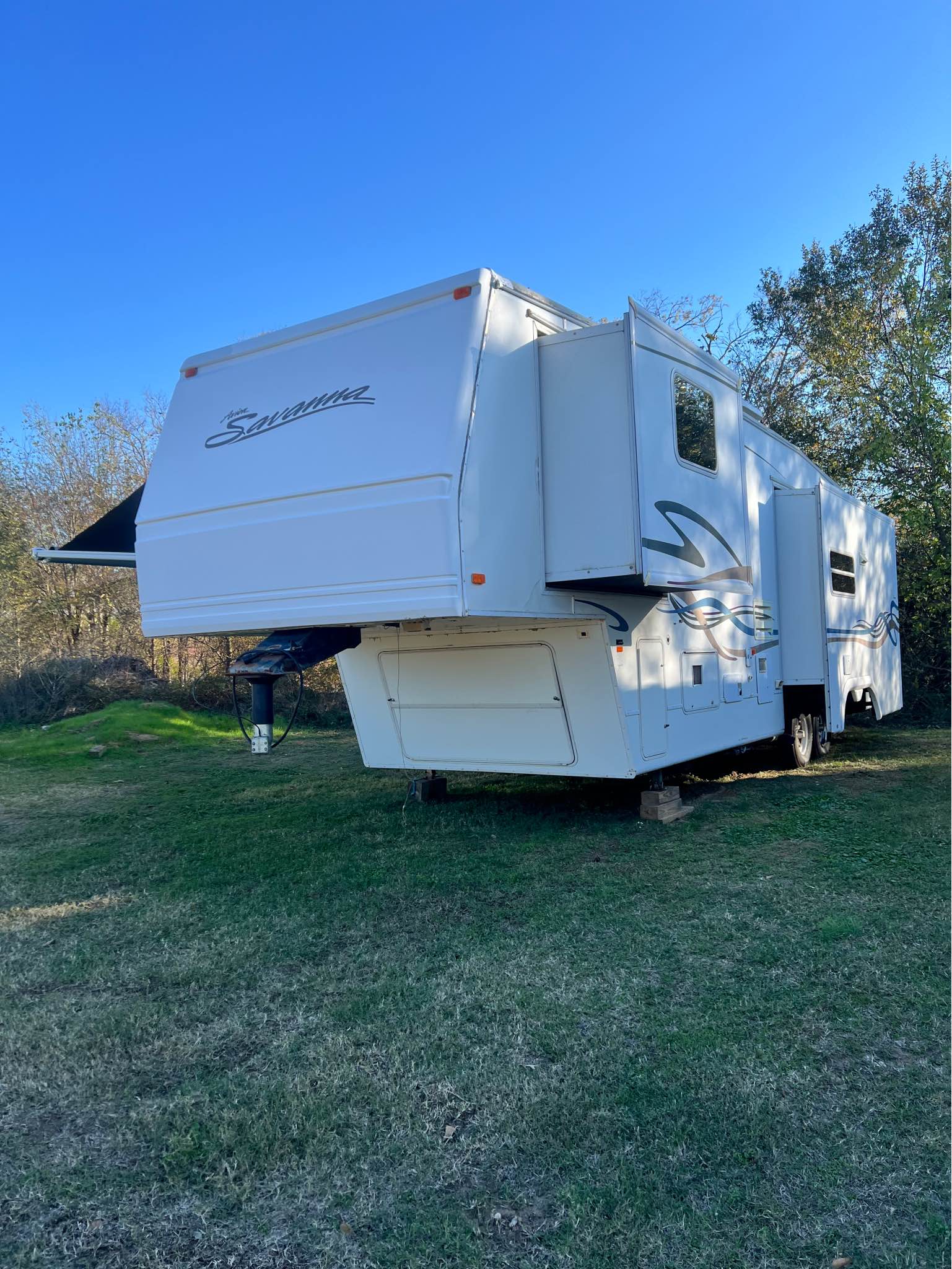 2001 Avion savanna generator washer dryer - RVs & Campers - Pittsburg ...