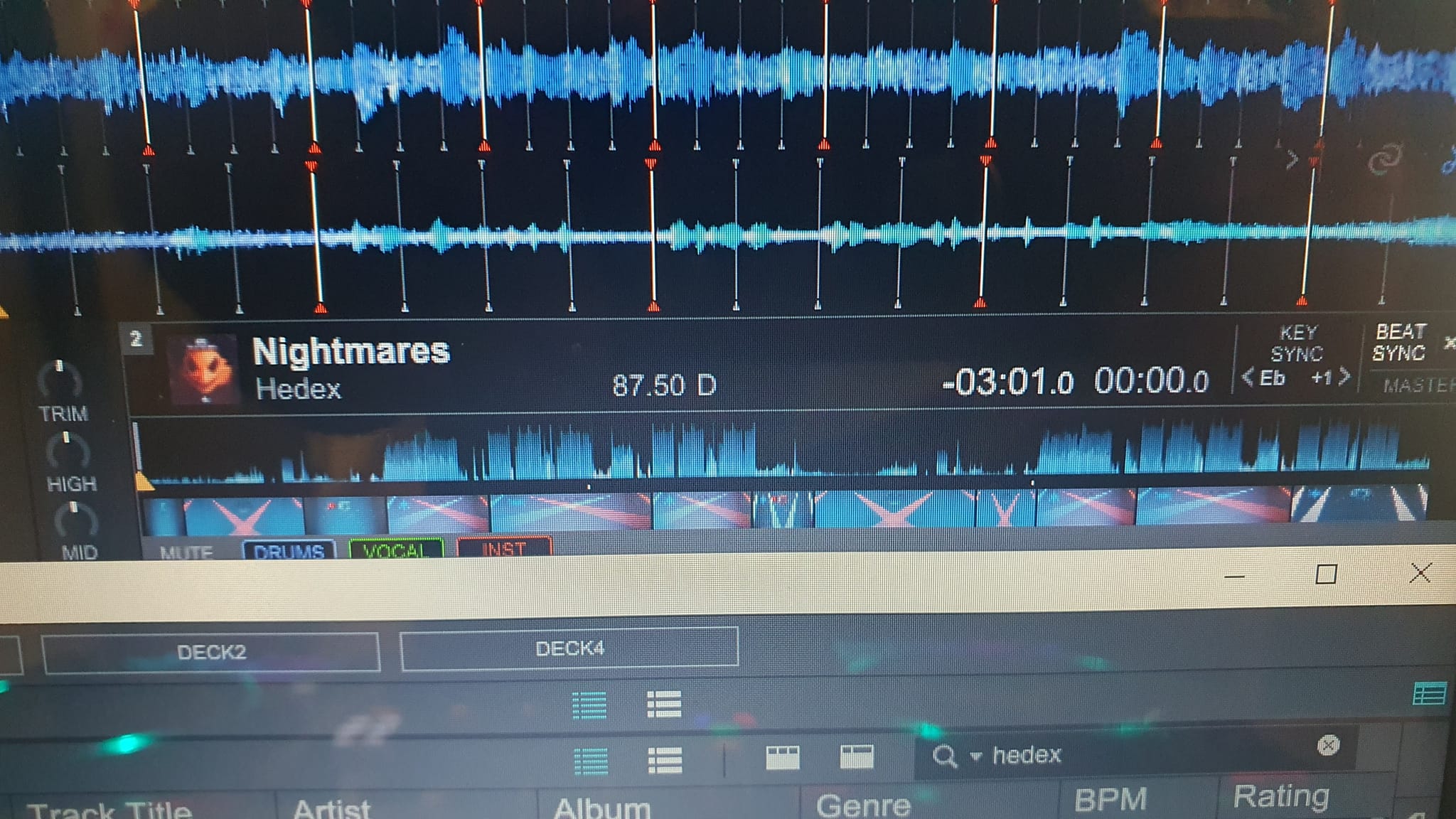Can you change waveform colors in rekordbox?