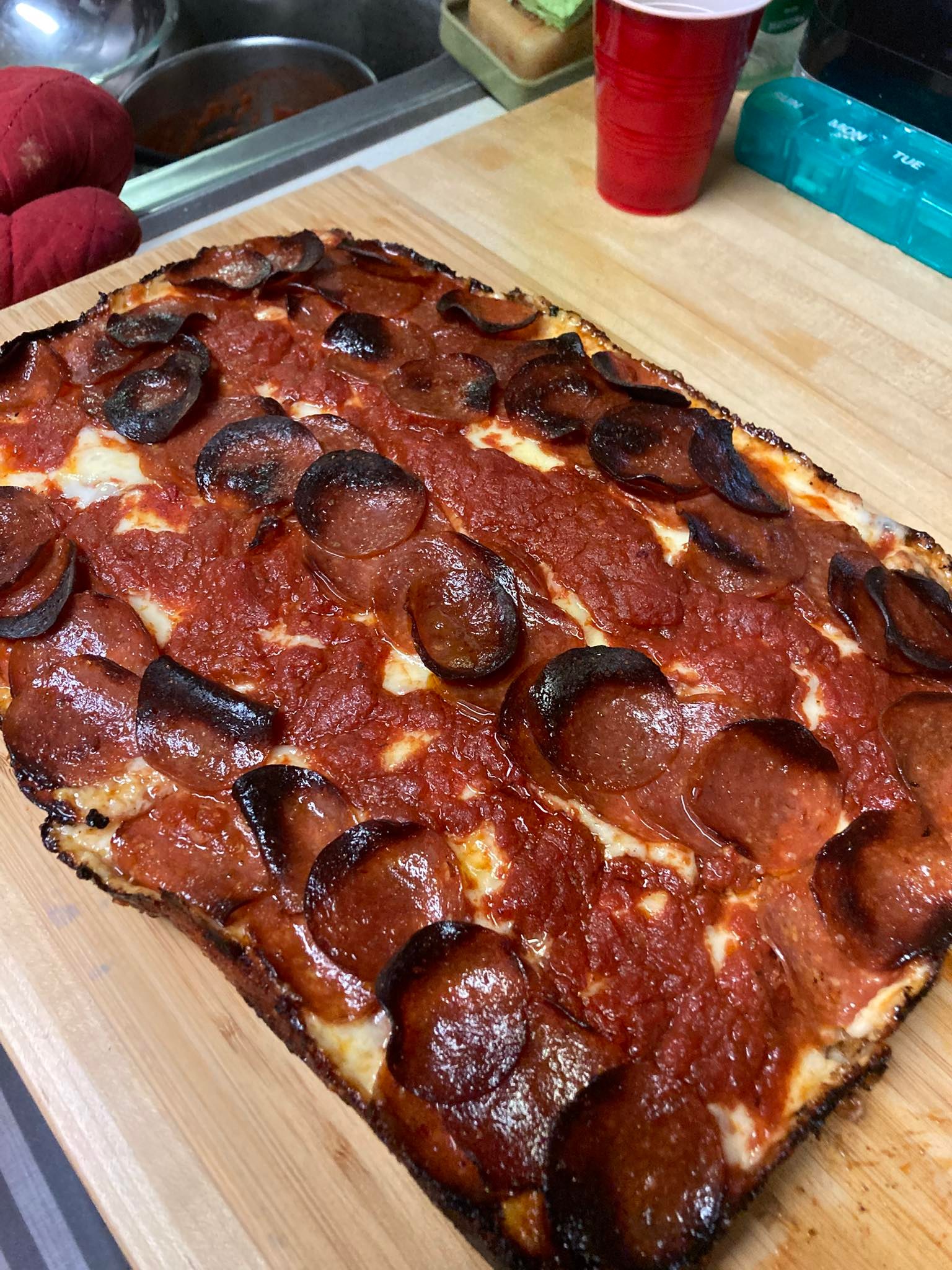Making detroit-style pizza at home