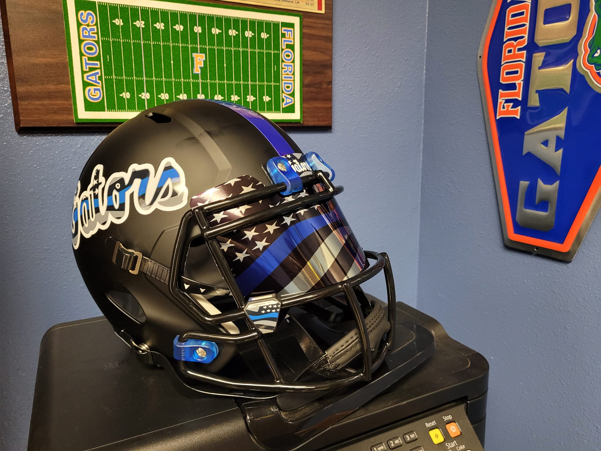 gators motorcycle helmet Nora Fleming U of Florida Mini wear plate and molded foam jaw pads What's your favorite non-traditional Gators