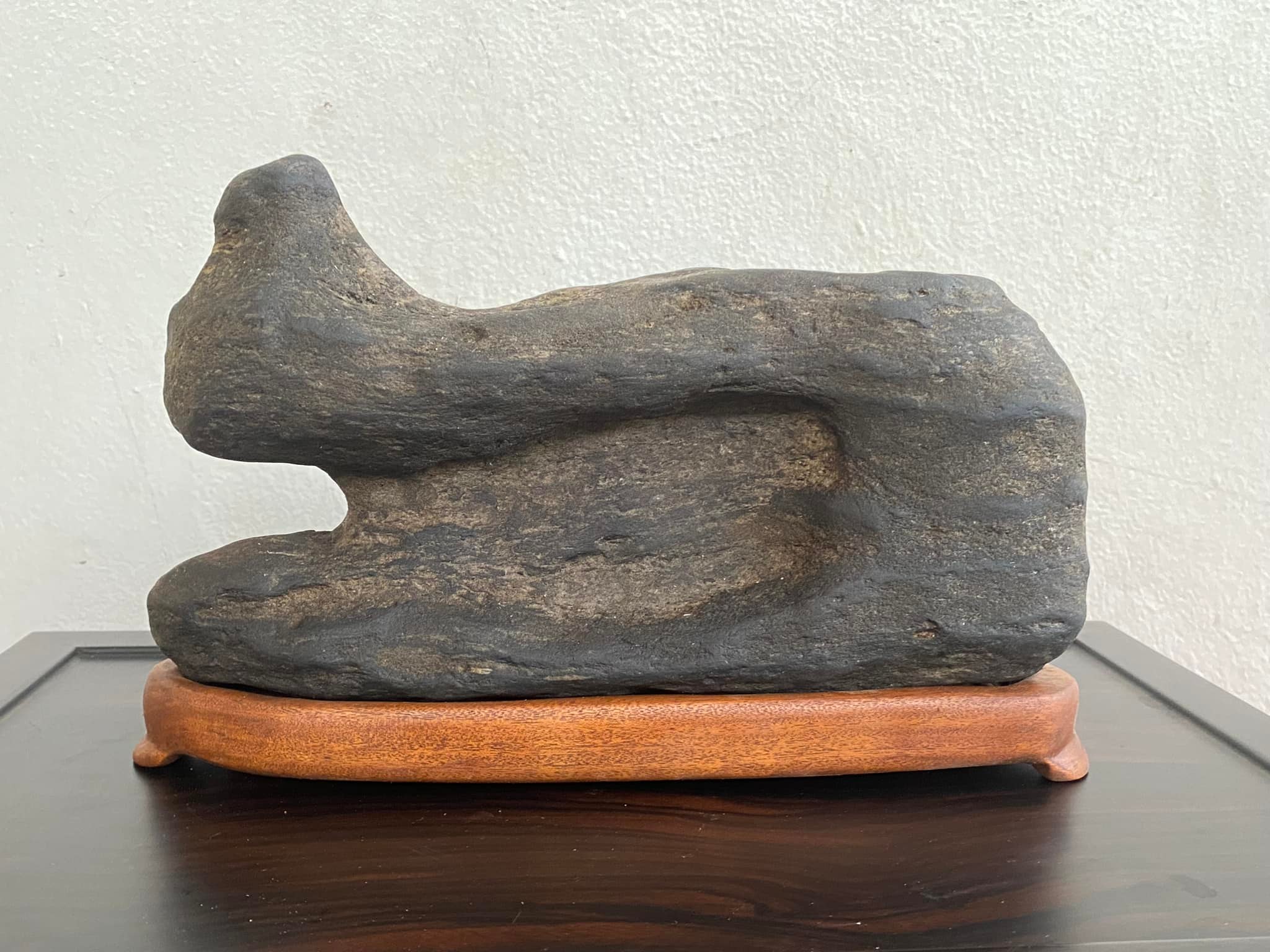 Had some fun crafting daiza today for this stone. Suiseki from