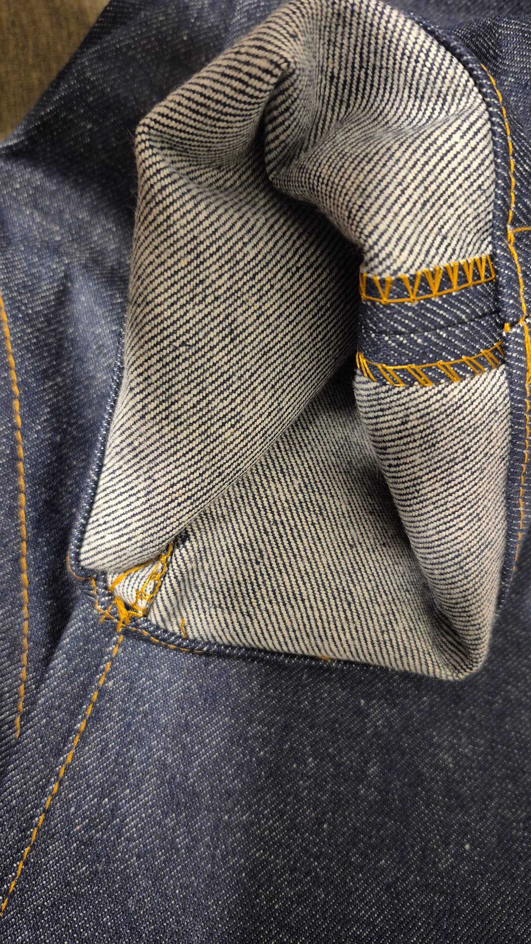 Jeans Levi's RED Selvedge Indigo - Coupe Skinny Tordu Jambe Courbe, Taille M, Occasion Très Bon état