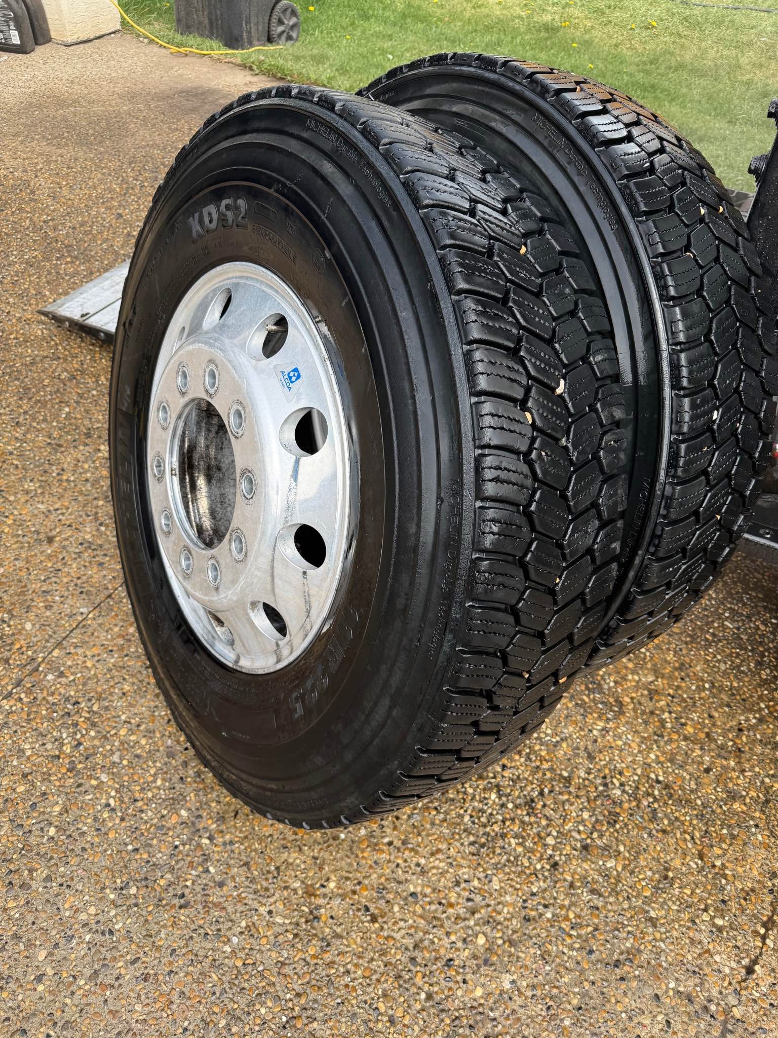 Michelin XDS2 11R22.5 on ALCOA aluminum wheels ( 2 pieces) - Car Wheels ...