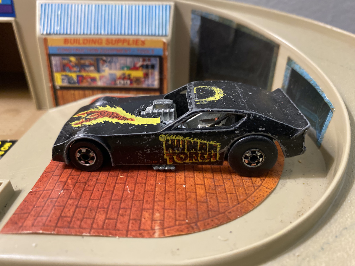 Hot Wheels Army Funny Car / Human Torch / Pepsi Challenger