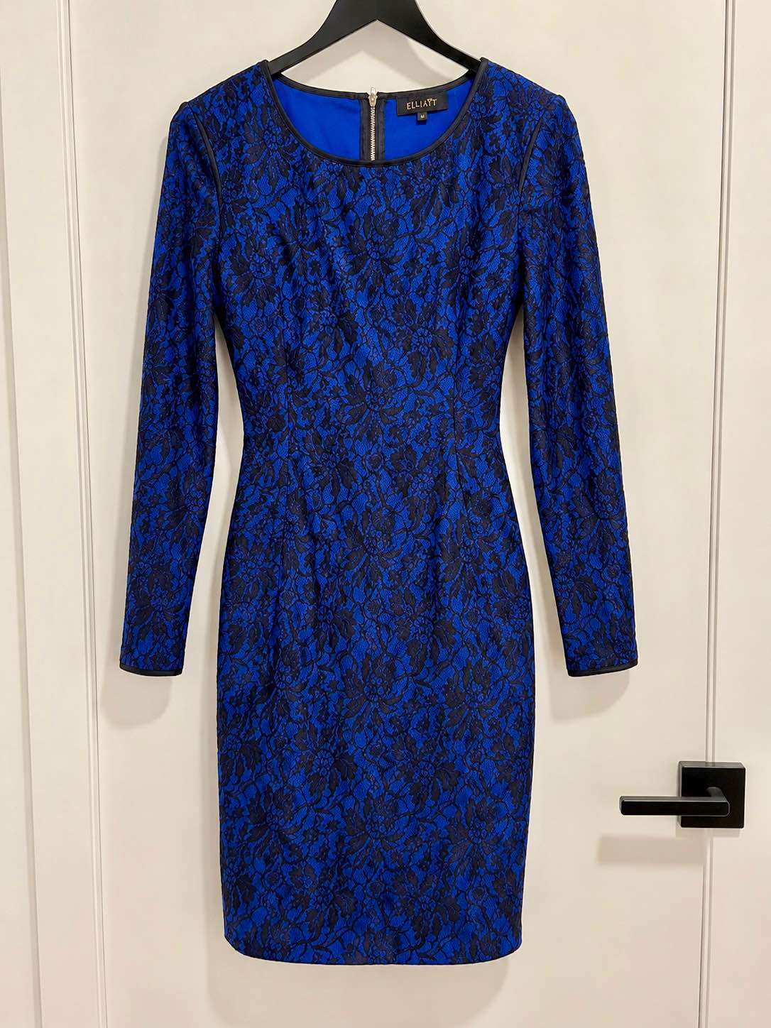 blue dress with black lace overlay ELLIATT Royal & * ELLIATT fitted bodycon/sheath dress * Size Medium * Vibrant royal blue black floral lace * Elegant long sleeves * Classic round neckline length lace dress will size_new_2 The Best Platform Boots Color:Deep Violet