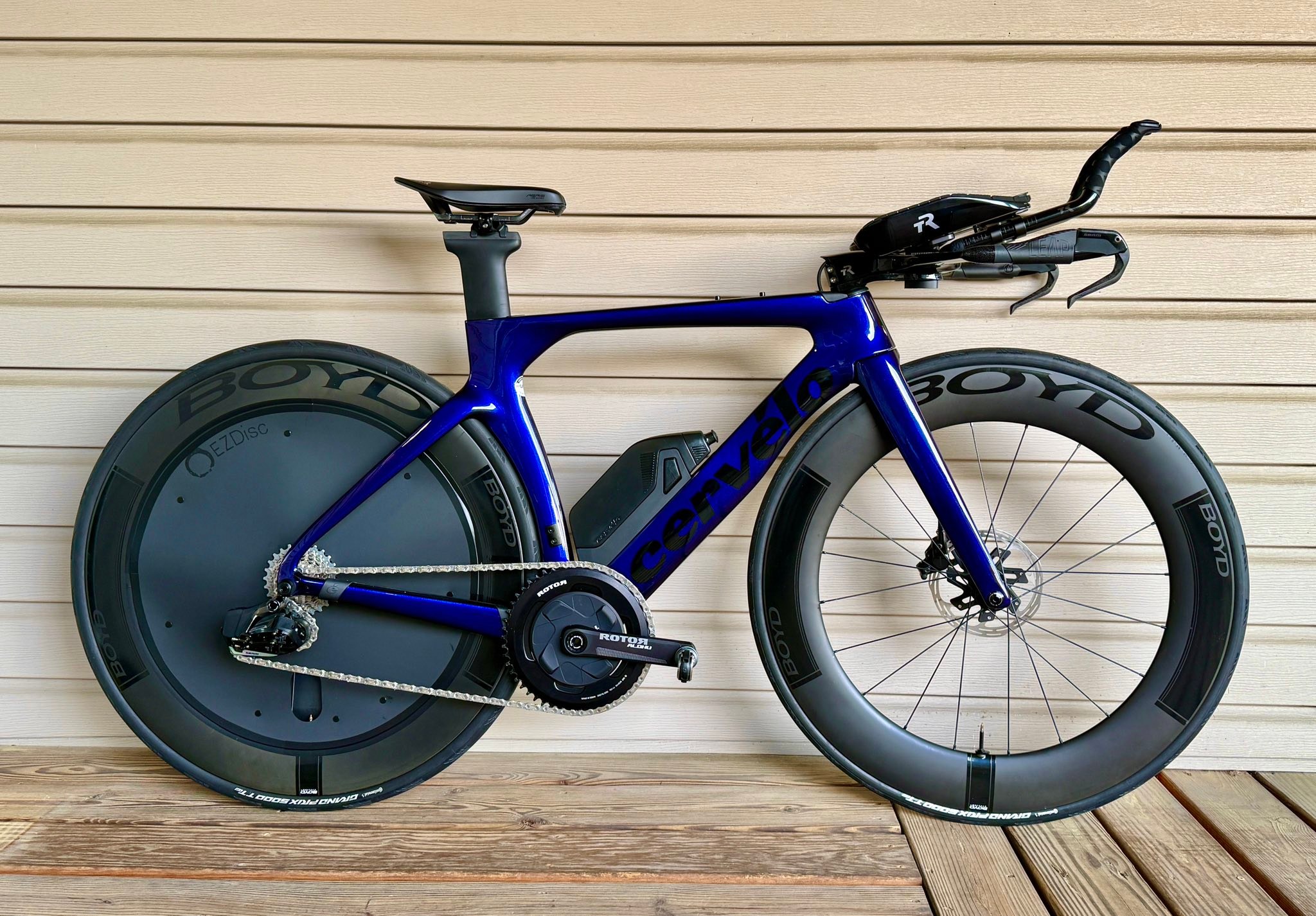 My first Cervélo bike build is finished now. My bike before was a 