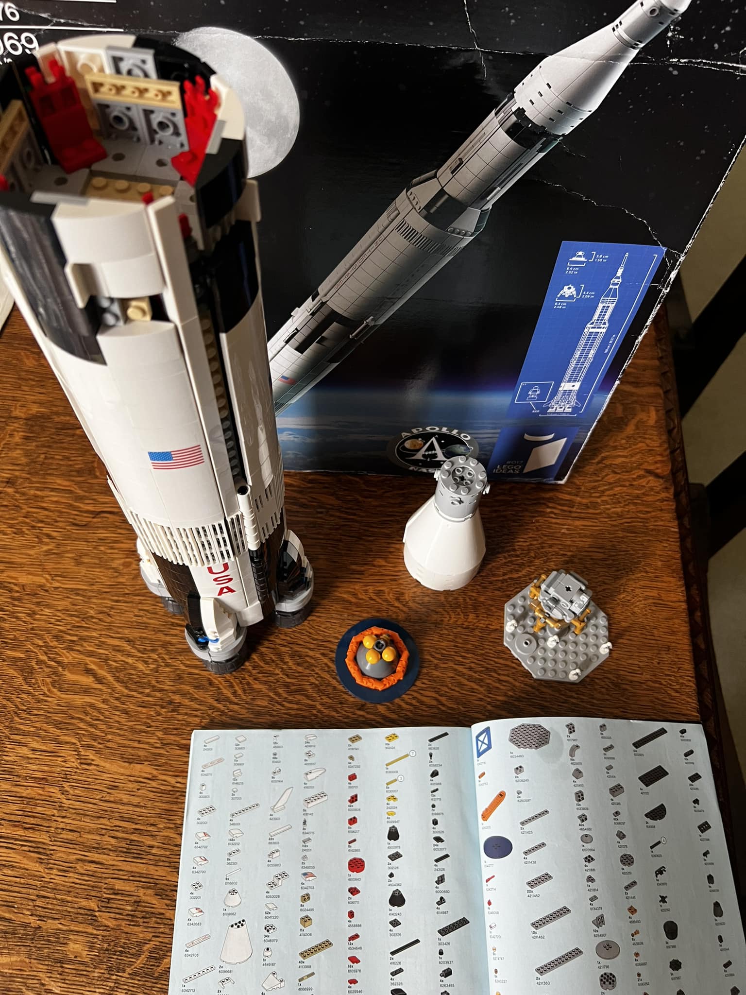 What's the difference between Lego Saturn V 92176 and 21309?