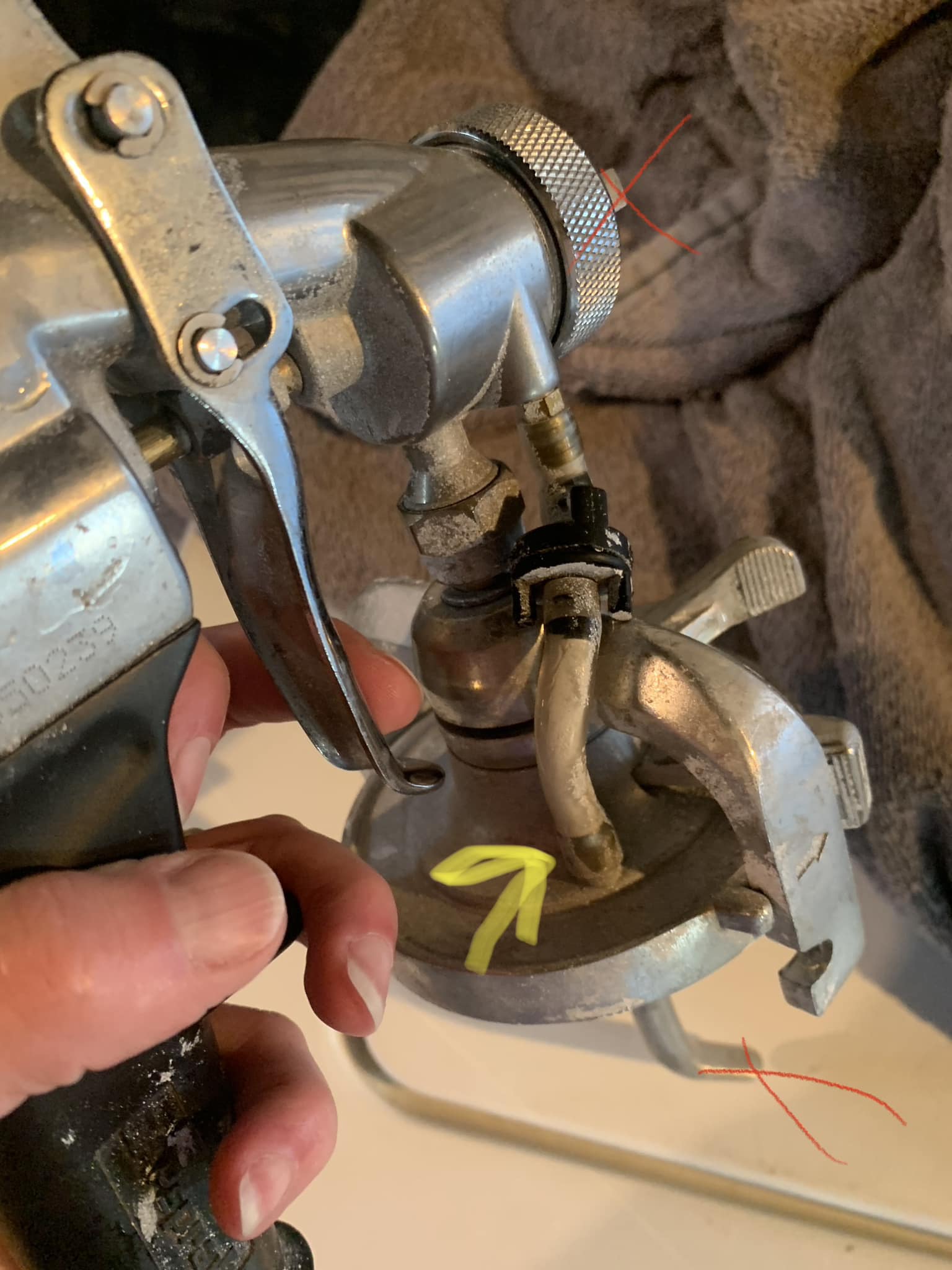 ハロー Is the yellow hose clogged or just overflow?