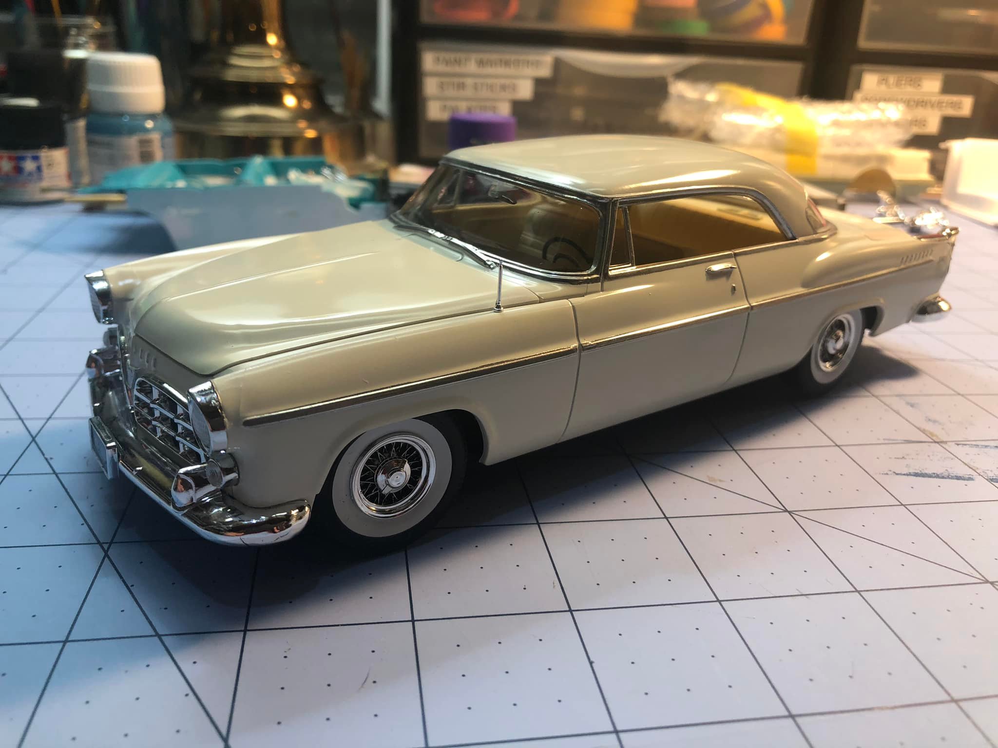 1955 CHRYSLER 300 Moebius 1:25 Scale Model Kit. Fun Solid Kit
