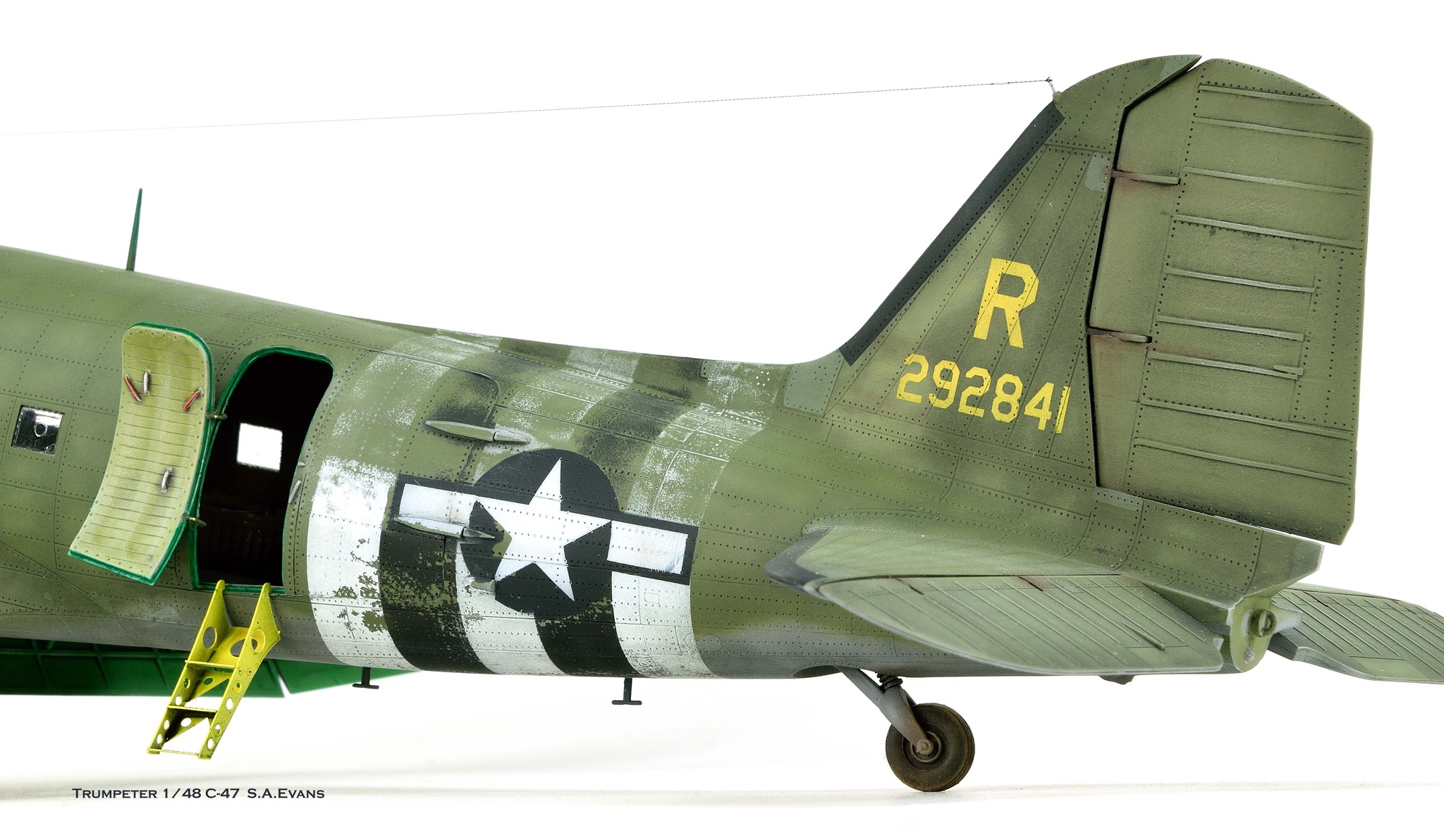 Trumpeter 1/48 C-47A Skytrain model kit review