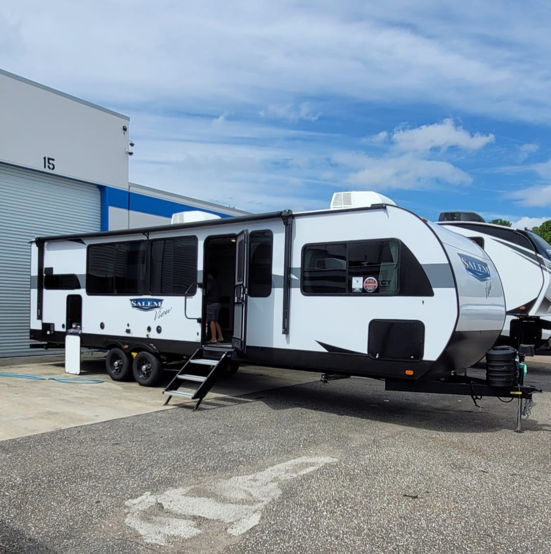 RV Lifestyle Group | Coolest travel trailer we have seen | Facebook