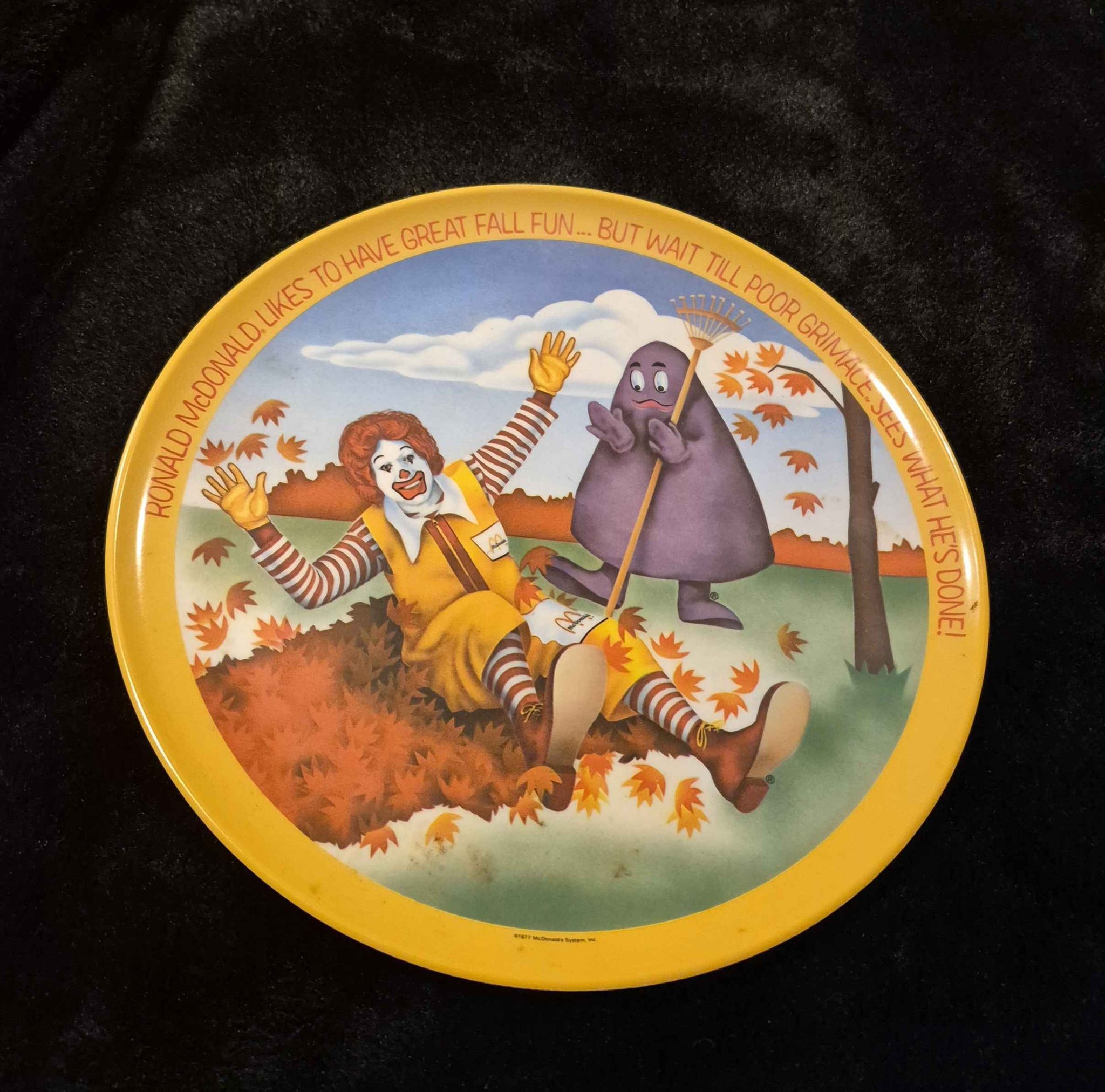 Here's a plate featuring artwork wherein Ronald McDonald
