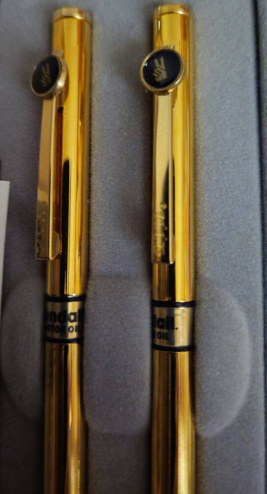 Kendall logo meaning on vintage Zippo pen and pencil set