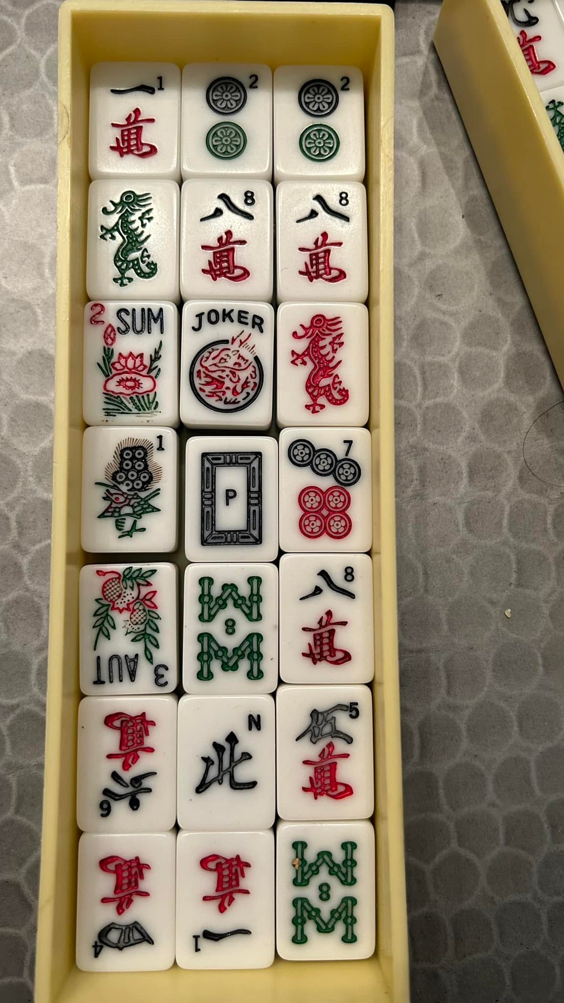 Mahjong set from 1989, need identification