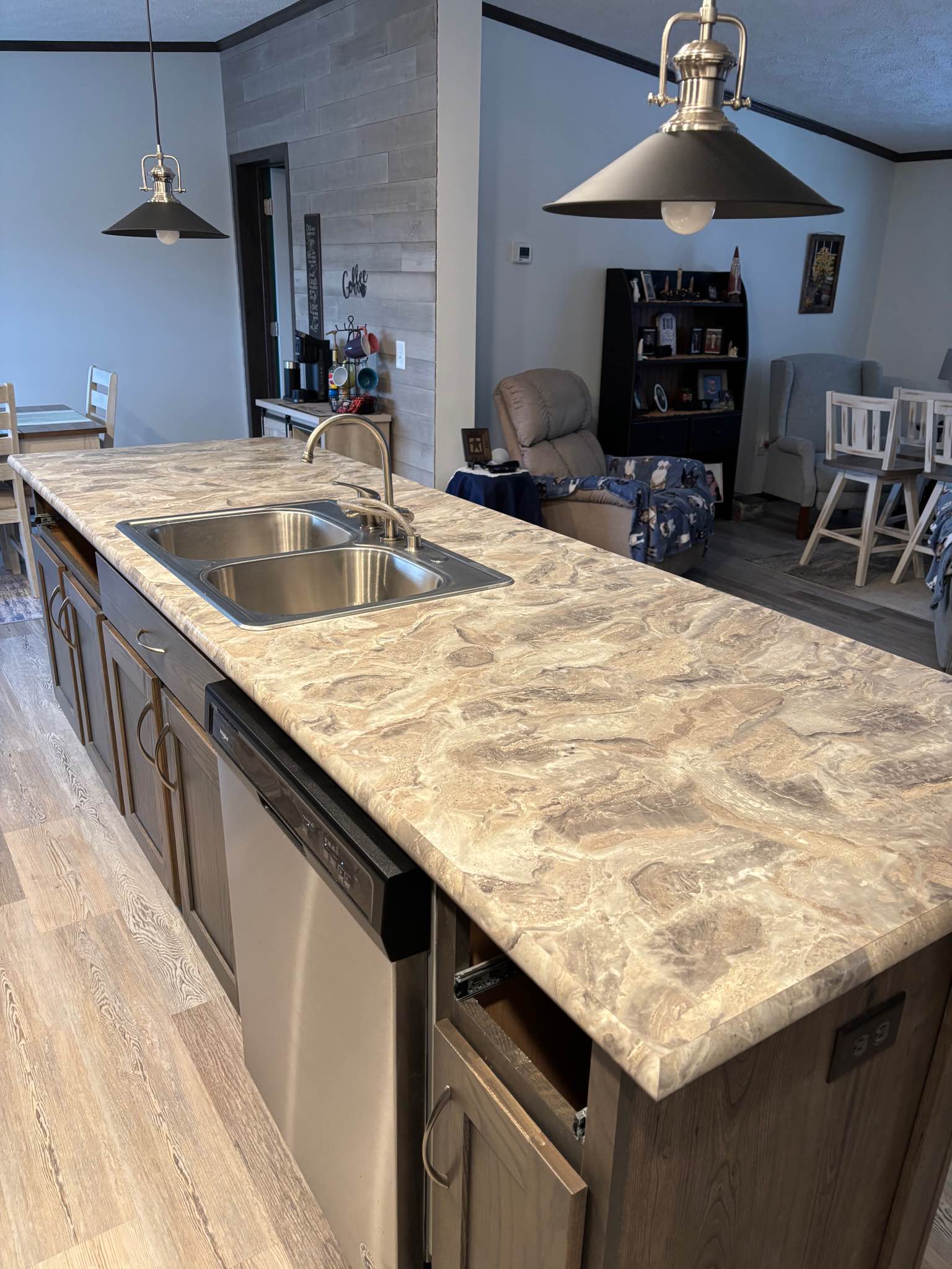 Jersey Shore, Linden, Avis area Buy/Sell | Island countertop with sink