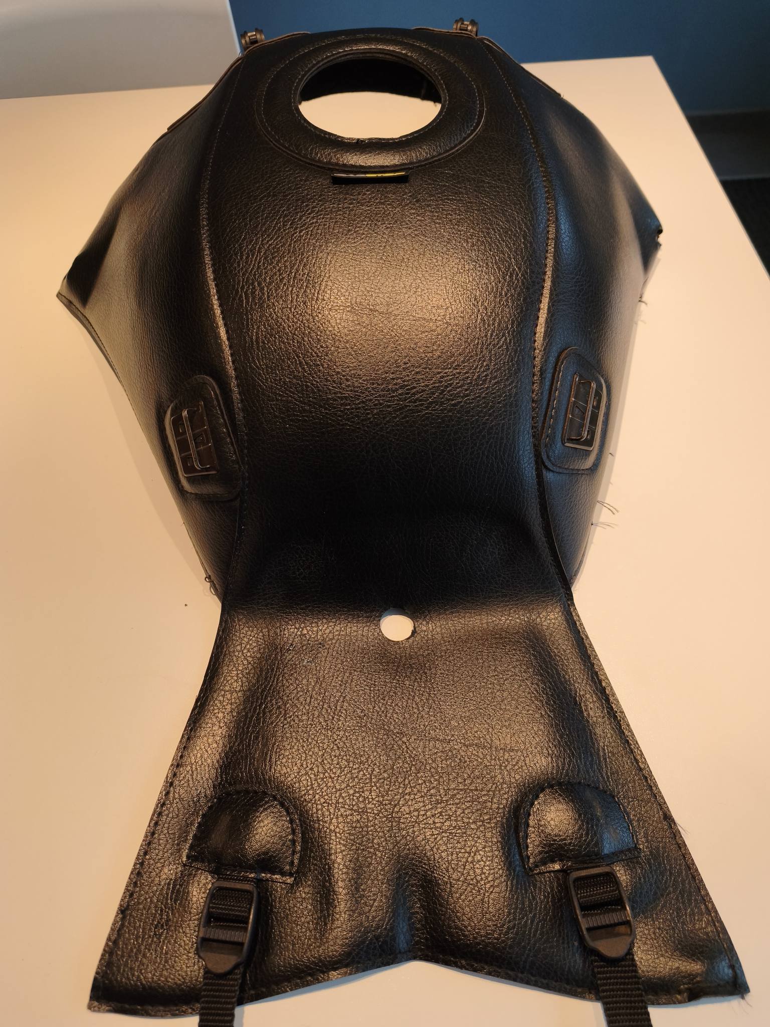 bell bullitt helmet cafe racer Carbon RSD Mulholland Matte / Gloss Black / Red,Small The helmet is communication 24