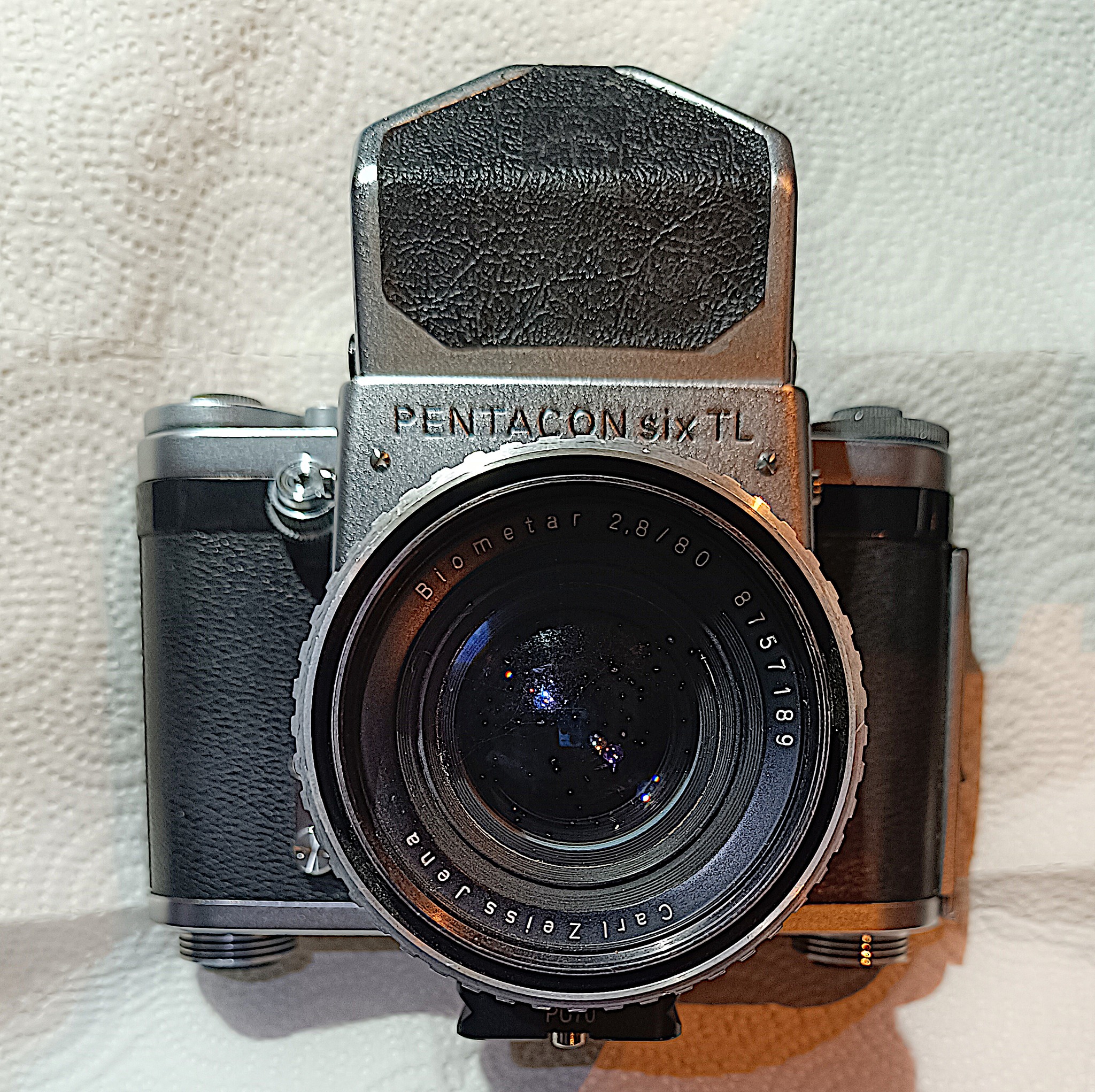 Using Pentacon 6 mount Biometar 80mm f2.8 for filming