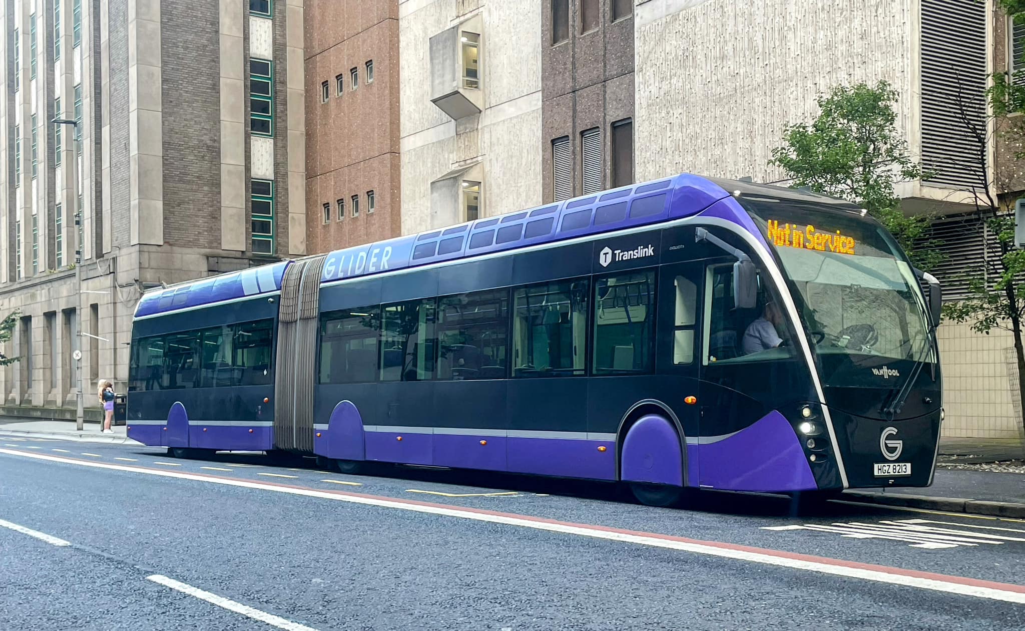 Friends of Buses and Coaches | Translink Glider bus HGZ 8224 at ...