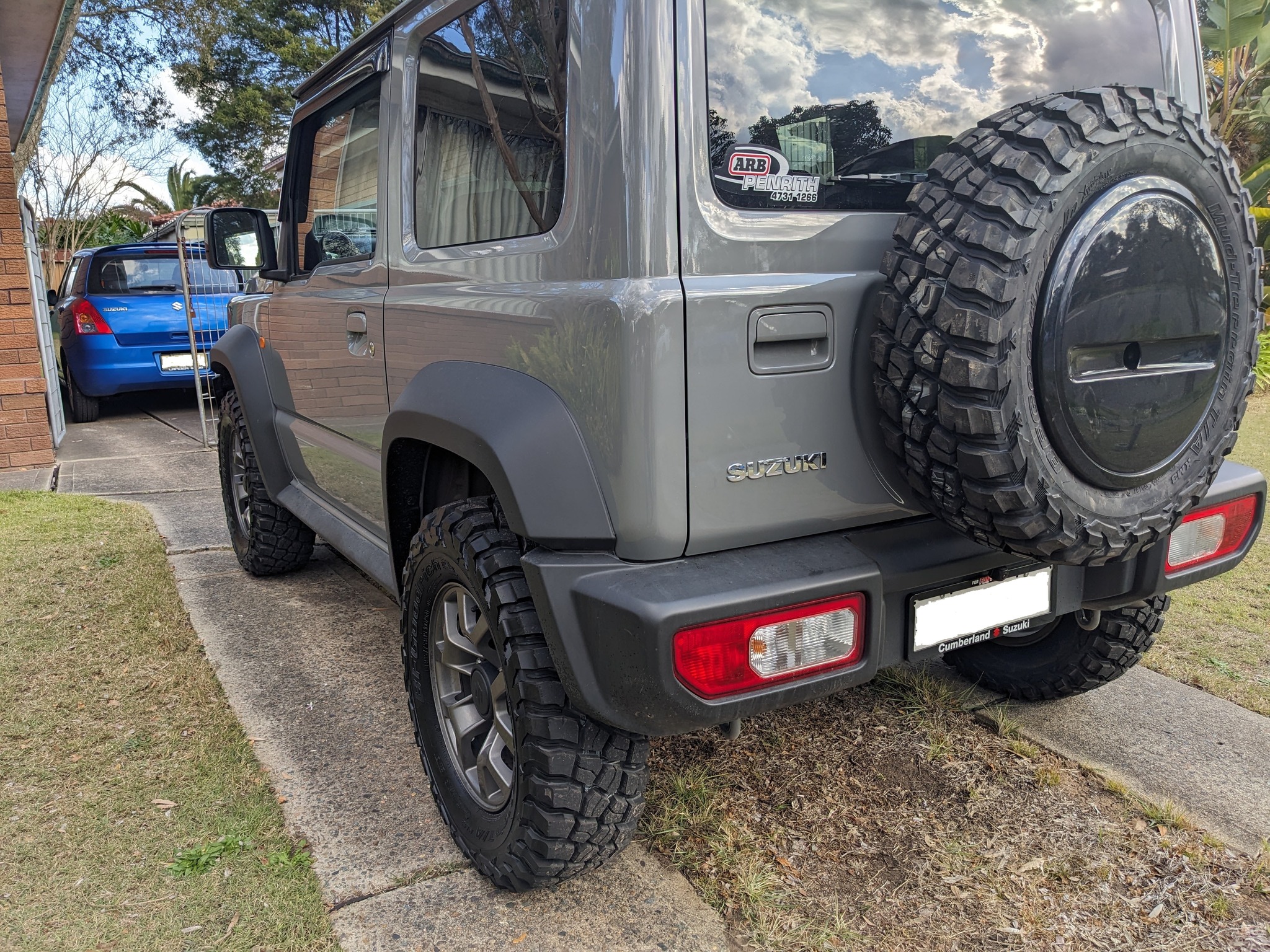 Bf Goodrich KM3 mud terrain tyres in 215/75r15