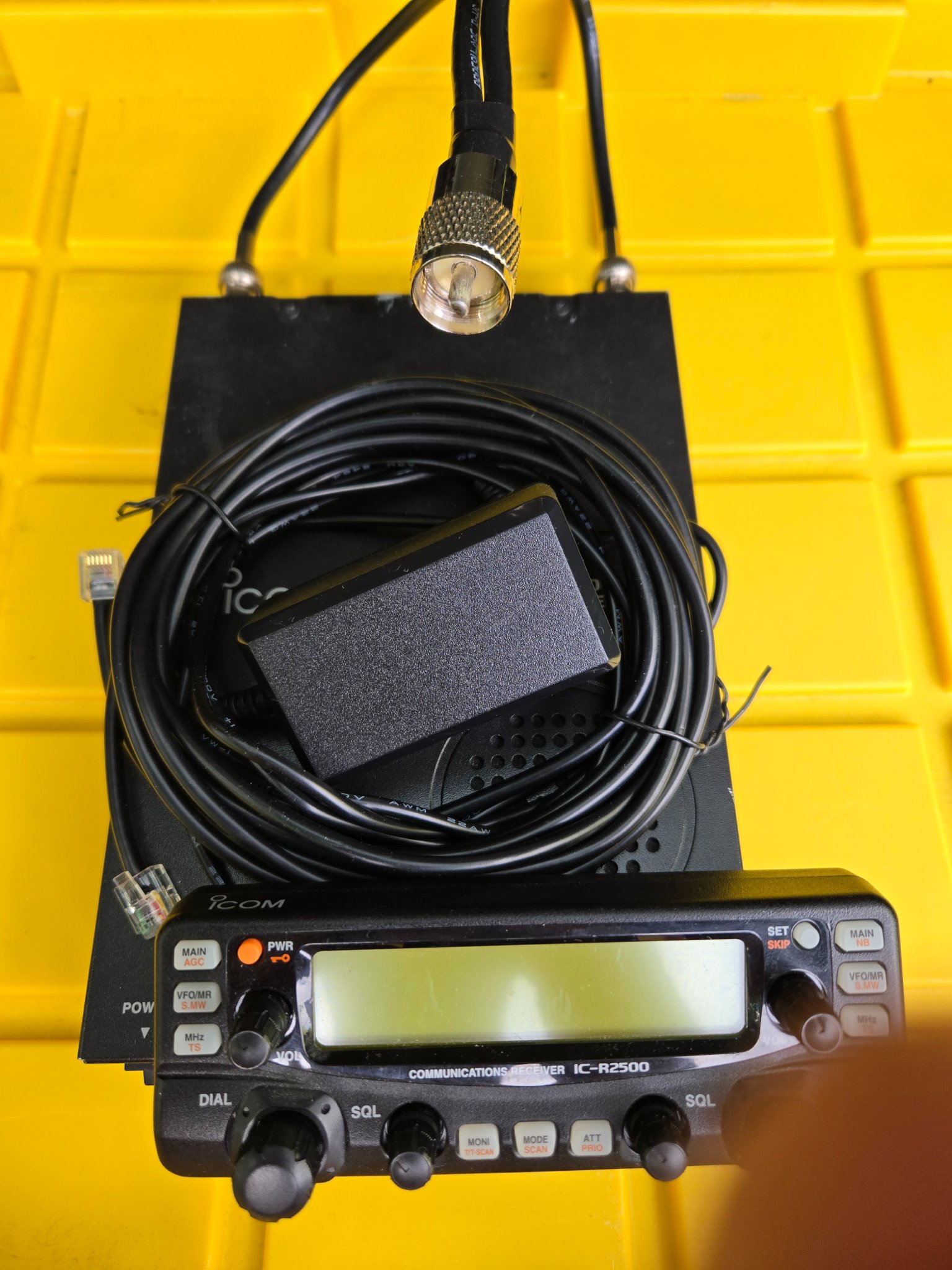 IC-R2500