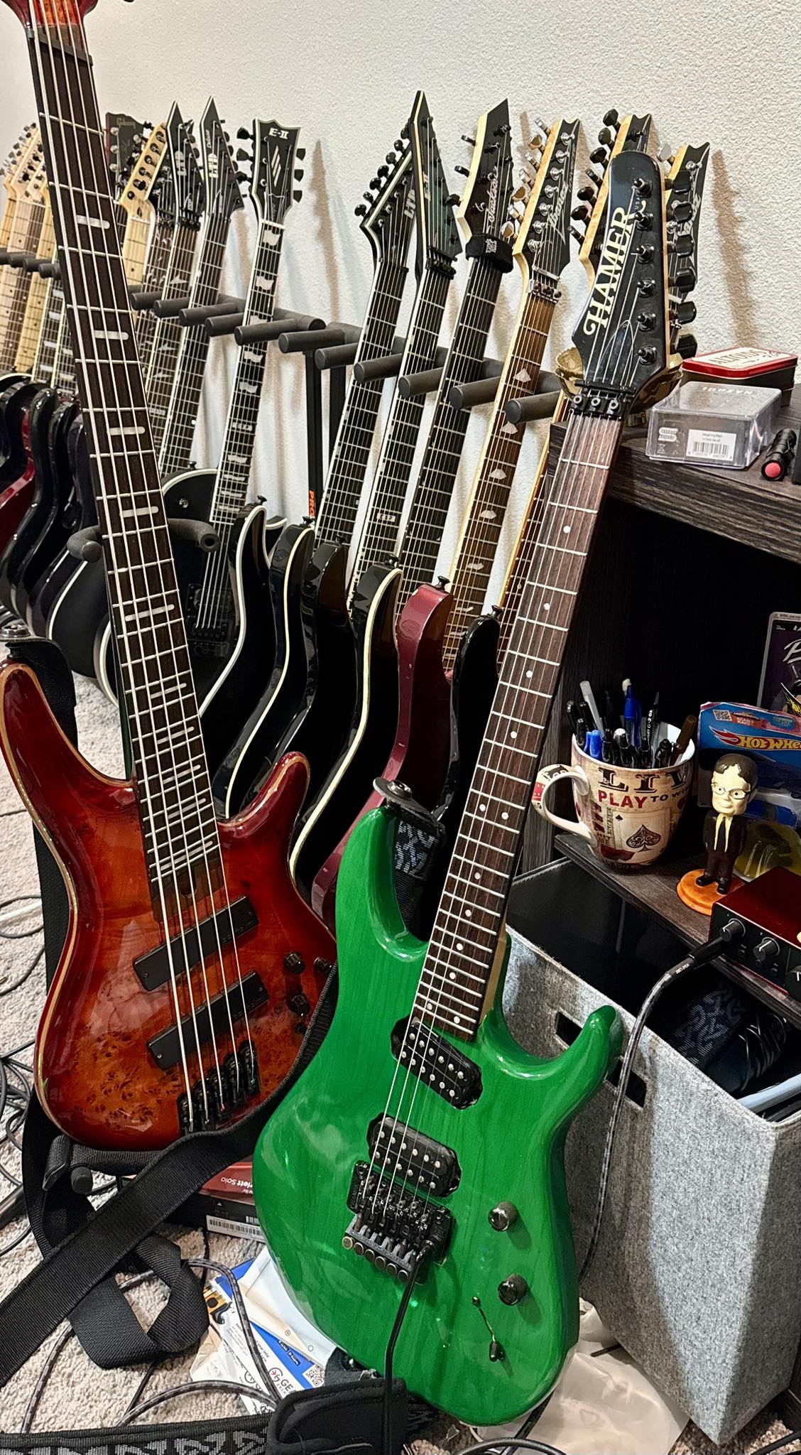 My Hamer Vintage S with Original Seymour Duncan Pickups. Built in