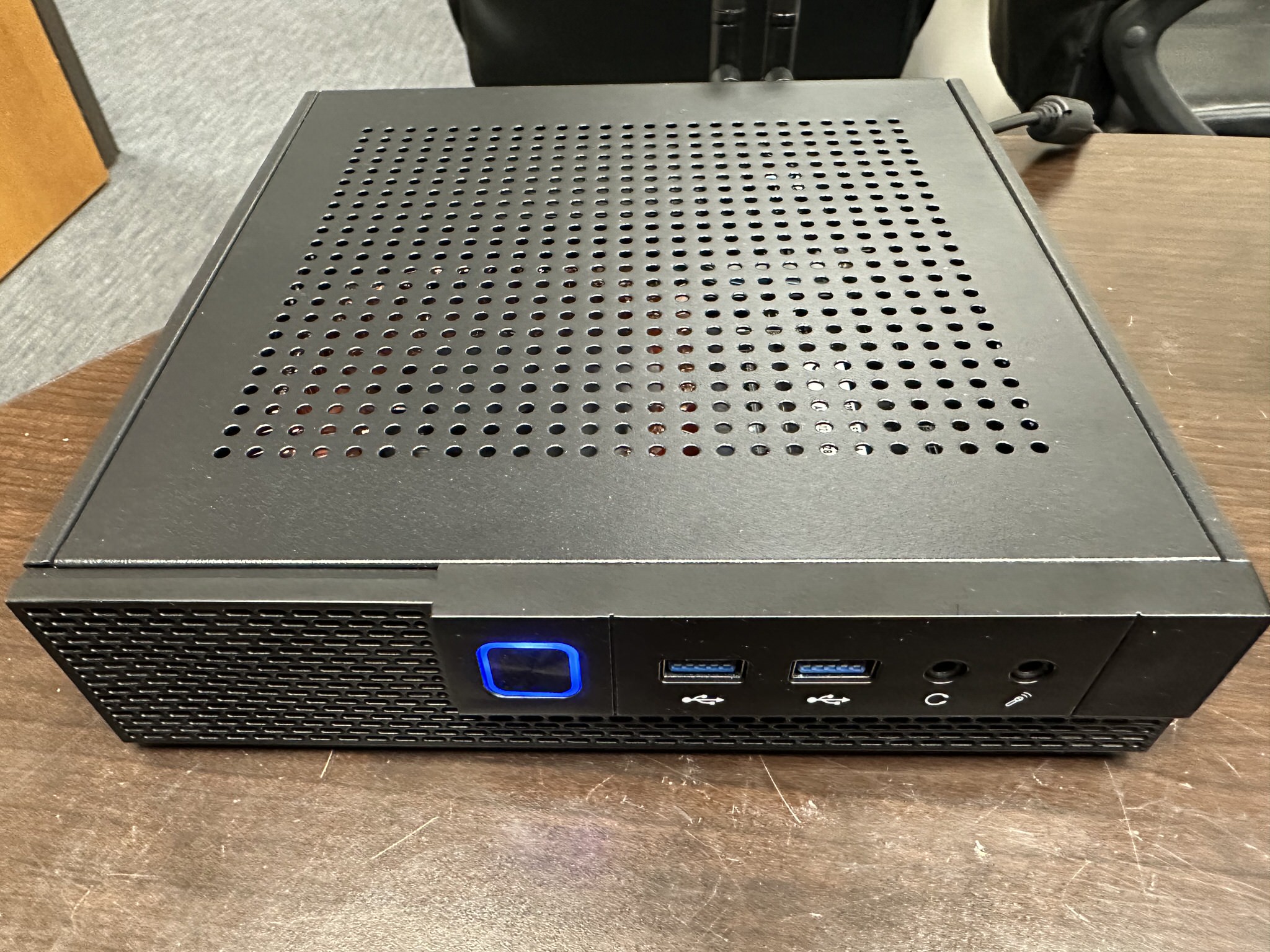 ASRock DeskMini 310 第9世代i5＆SSD搭載ミニPC DeskMini 310 | ASRock