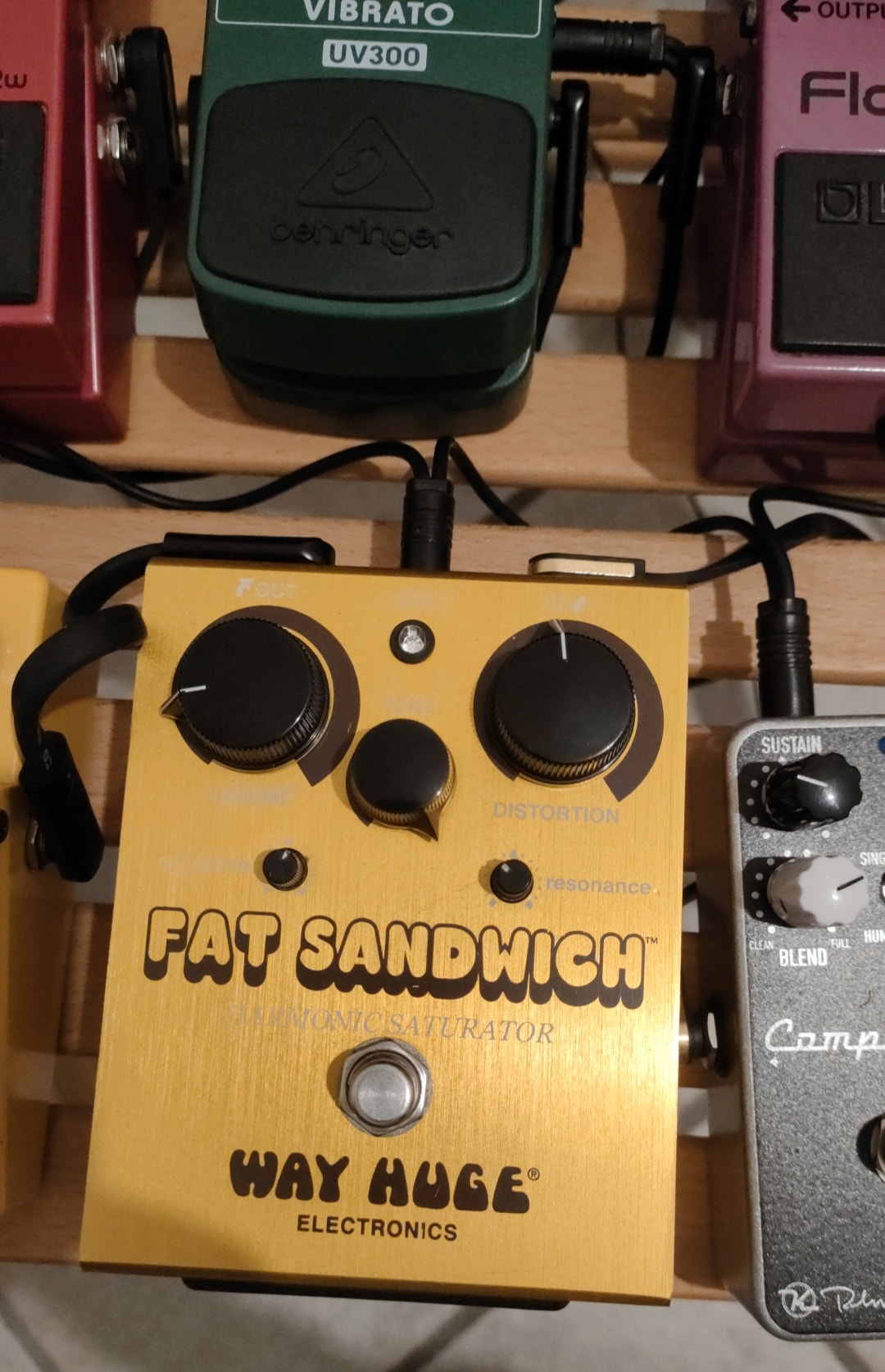 MXR Distortion '75 vintage script logo review