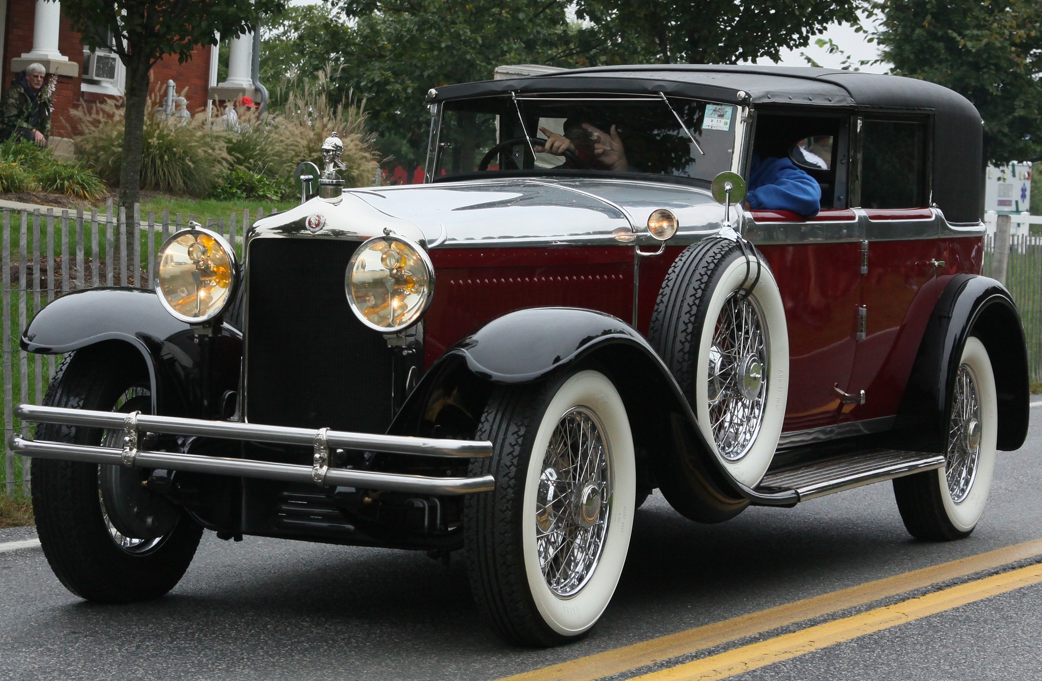 old-days-better 1927 Minerva with Vanden Plas Coachwork (picture